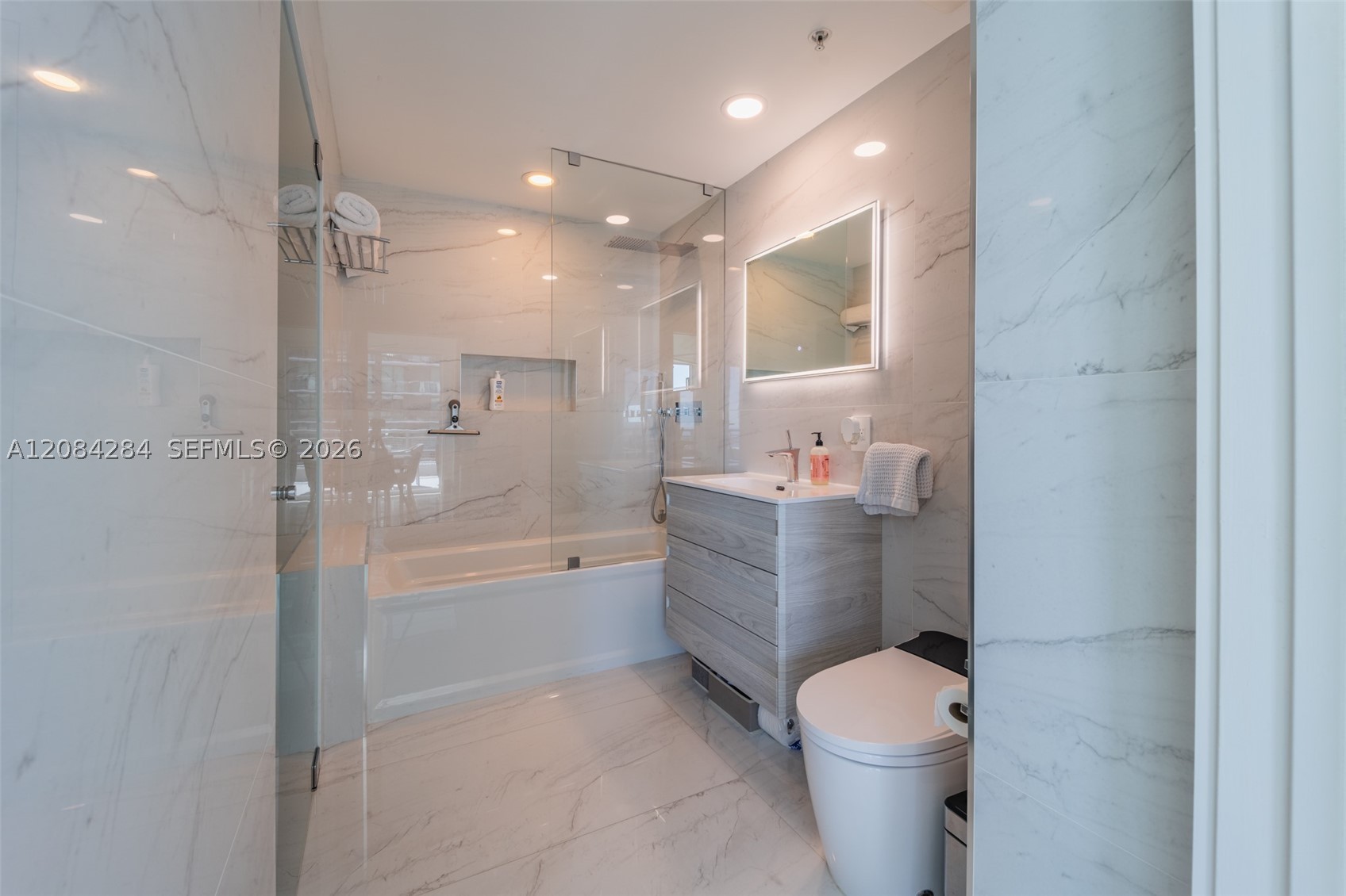 60 SW 13th St #4006, Miami FL 33130