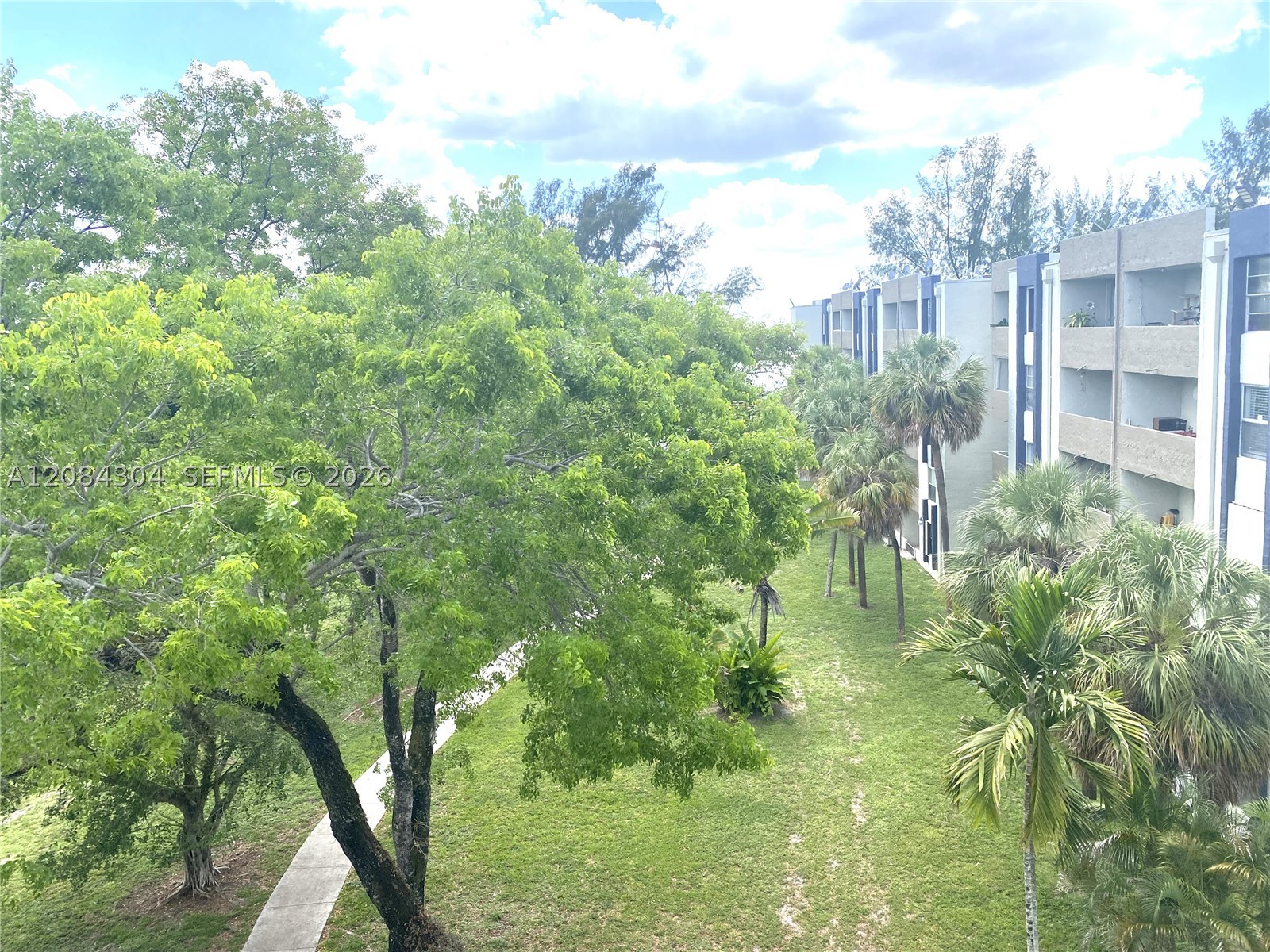 10000 NW 80 Ct #2537, Hialeah Gardens FL 33016