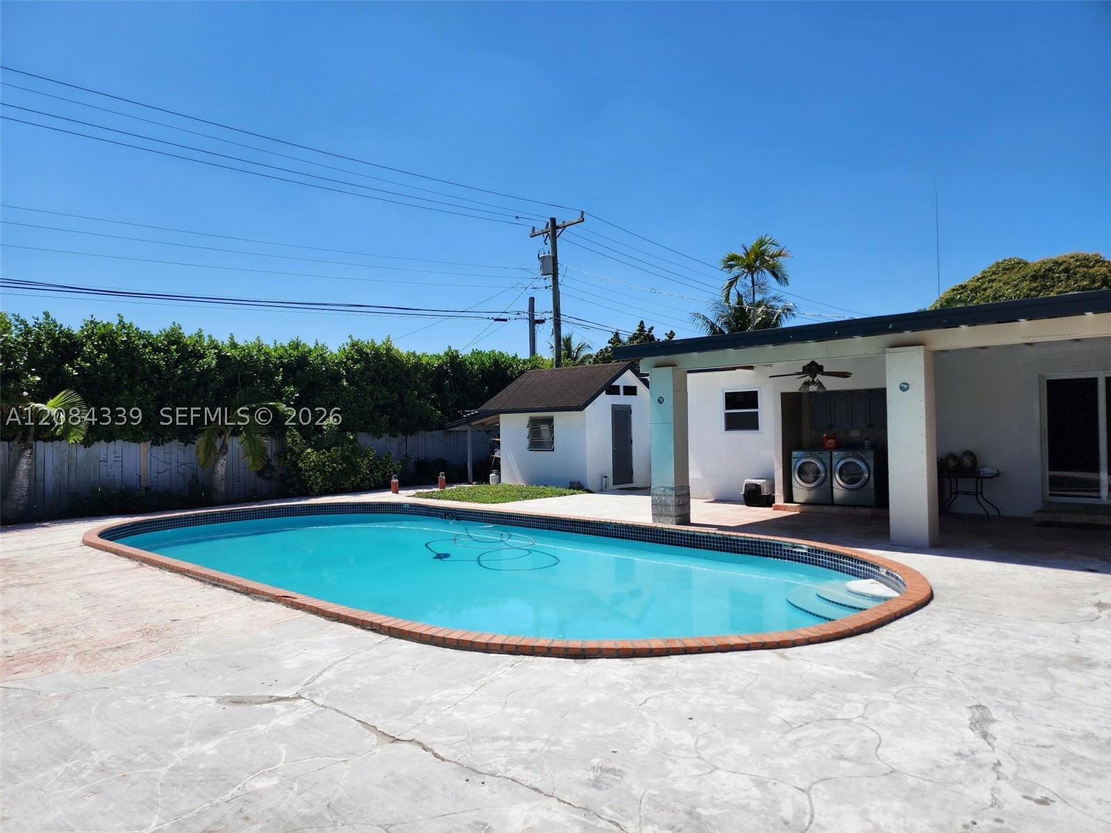 8240 SW 38th St, Miami FL 33155