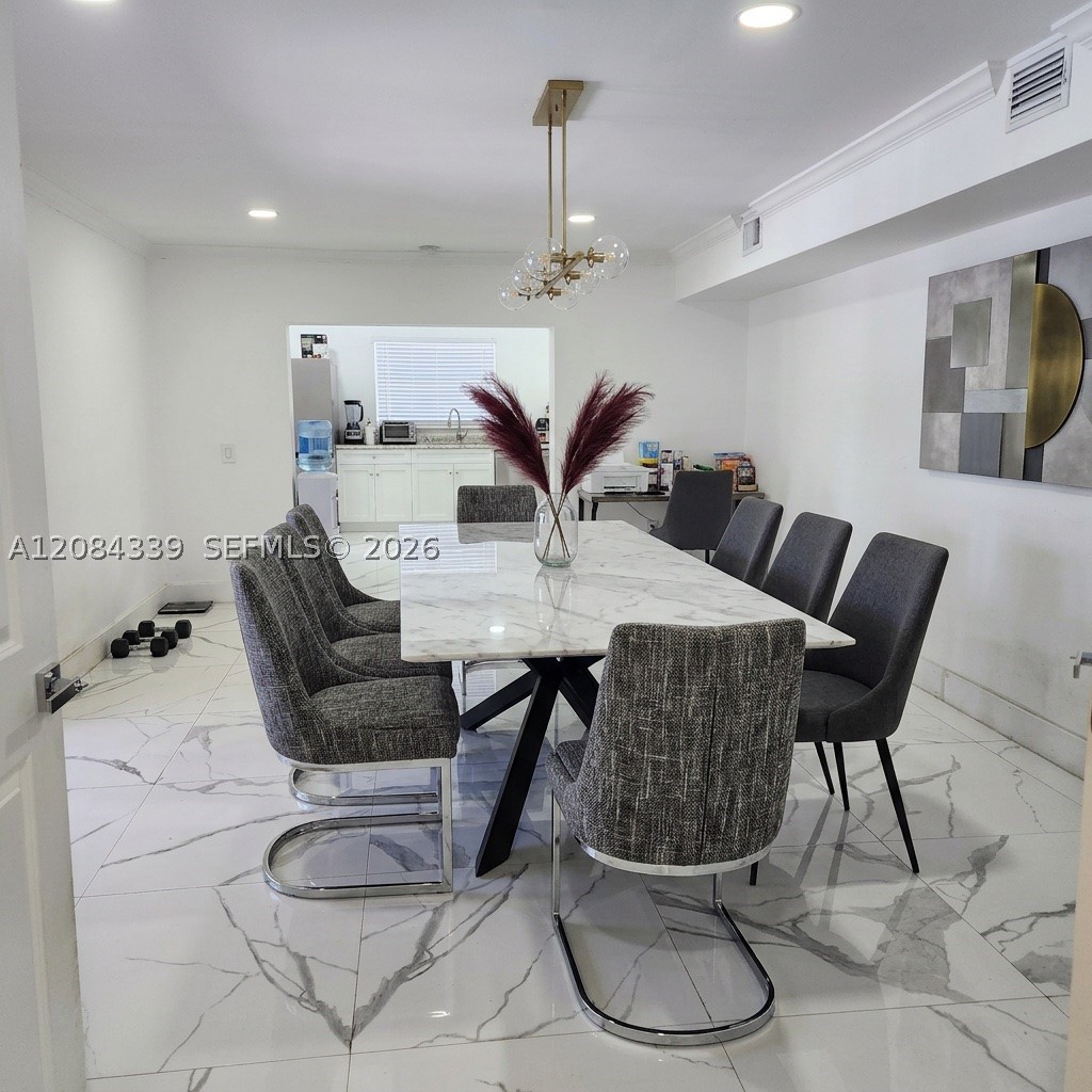 8240 SW 38th St, Miami FL 33155
