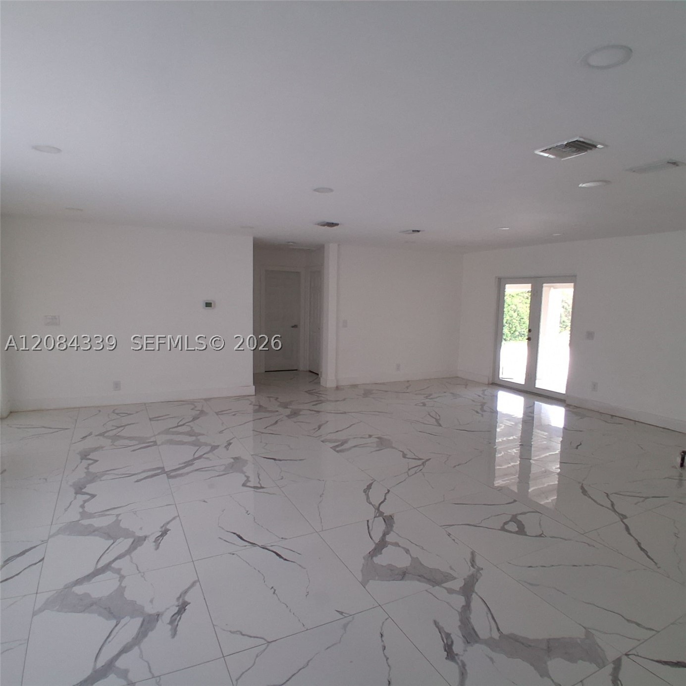 8240 SW 38th St, Miami FL 33155