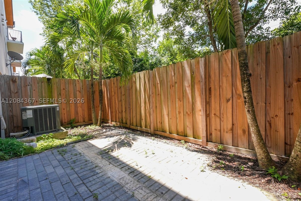 10455 NW 82nd St #10, Doral FL 33178
