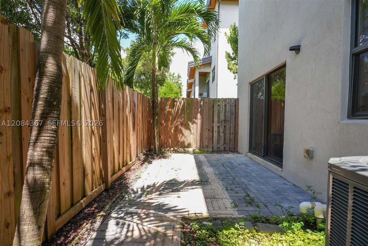 10455 NW 82nd St #10, Doral FL 33178