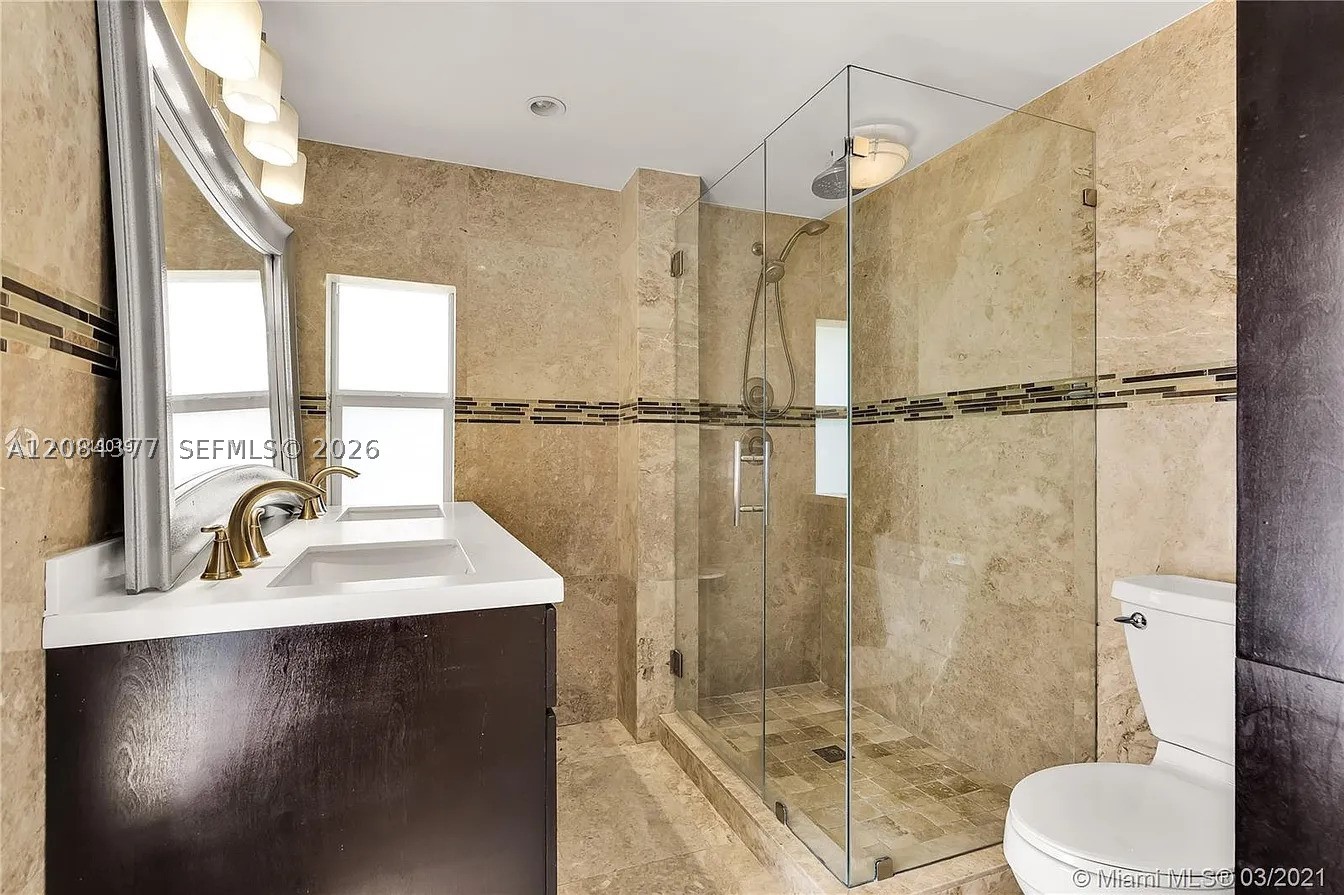 375 SW 20th Rd #1, Miami FL 33129