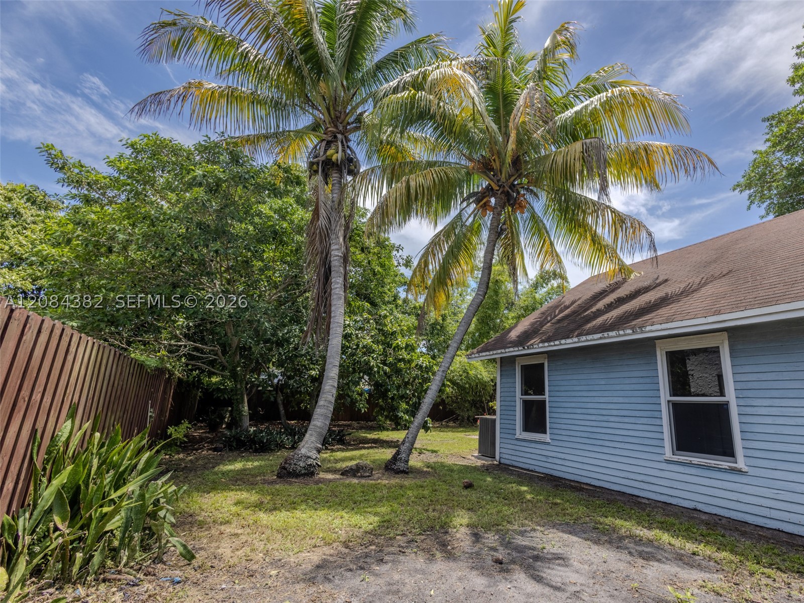 520 NE 129th St, North Miami FL 33161