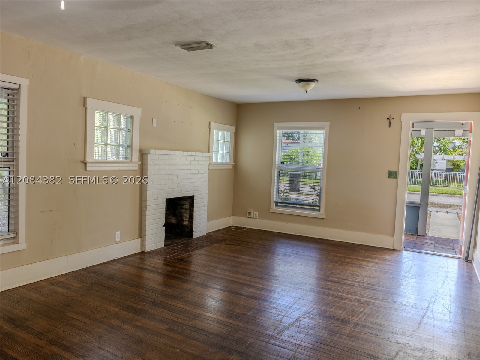 520 NE 129th St, North Miami FL 33161