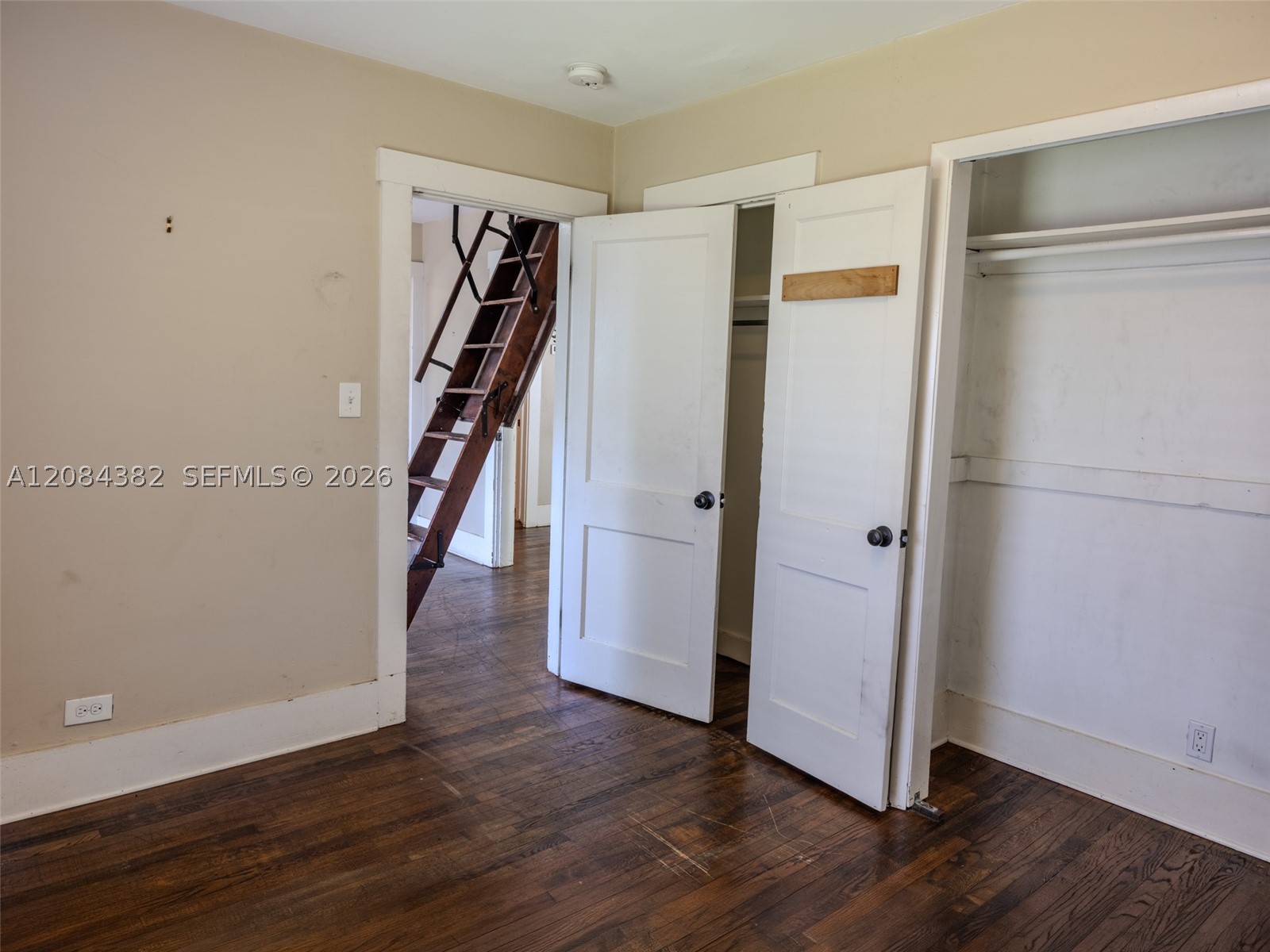 520 NE 129th St, North Miami FL 33161