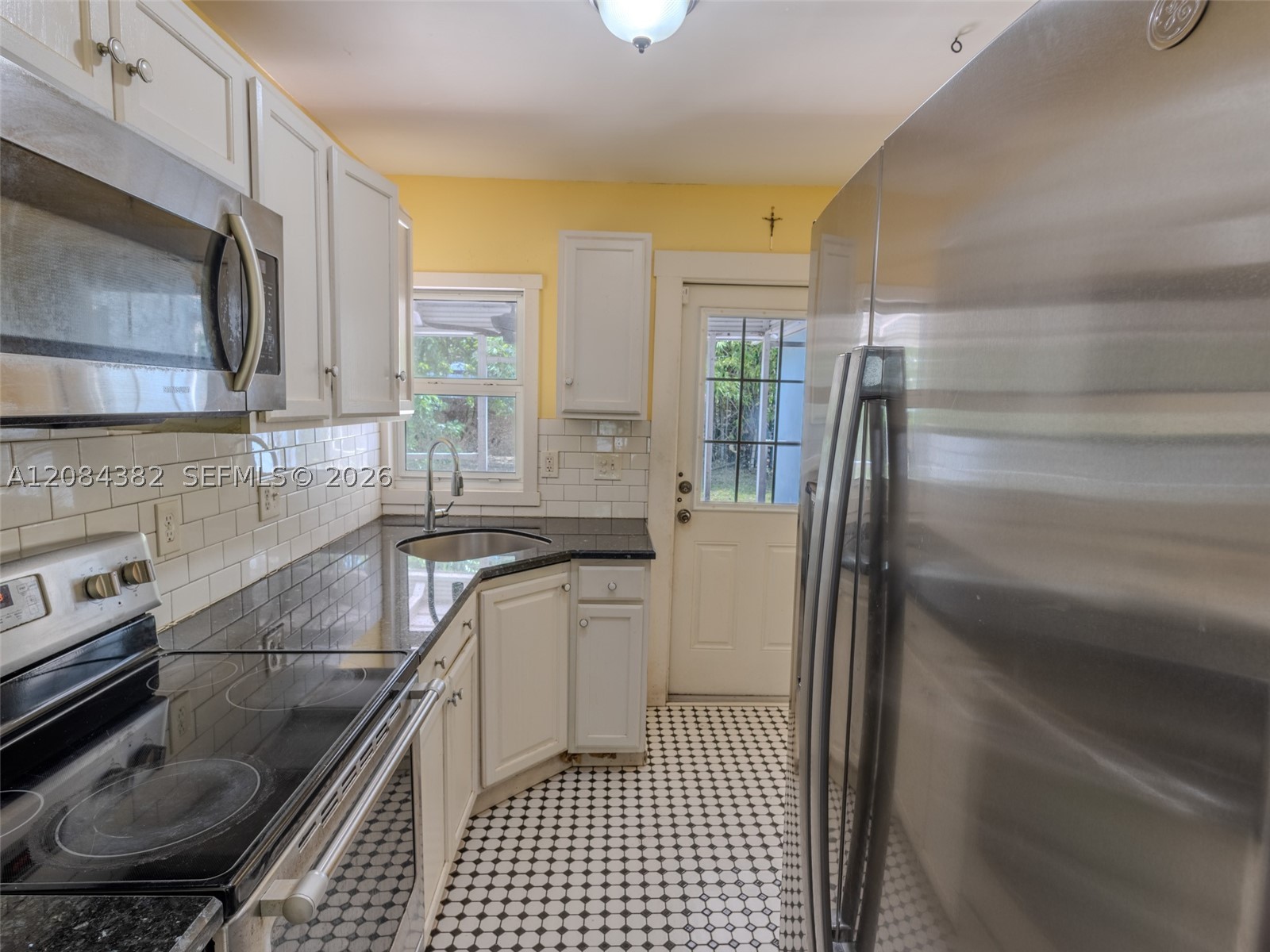 520 NE 129th St, North Miami FL 33161