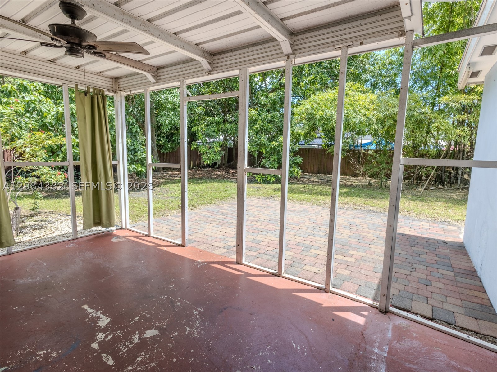 520 NE 129th St, North Miami FL 33161