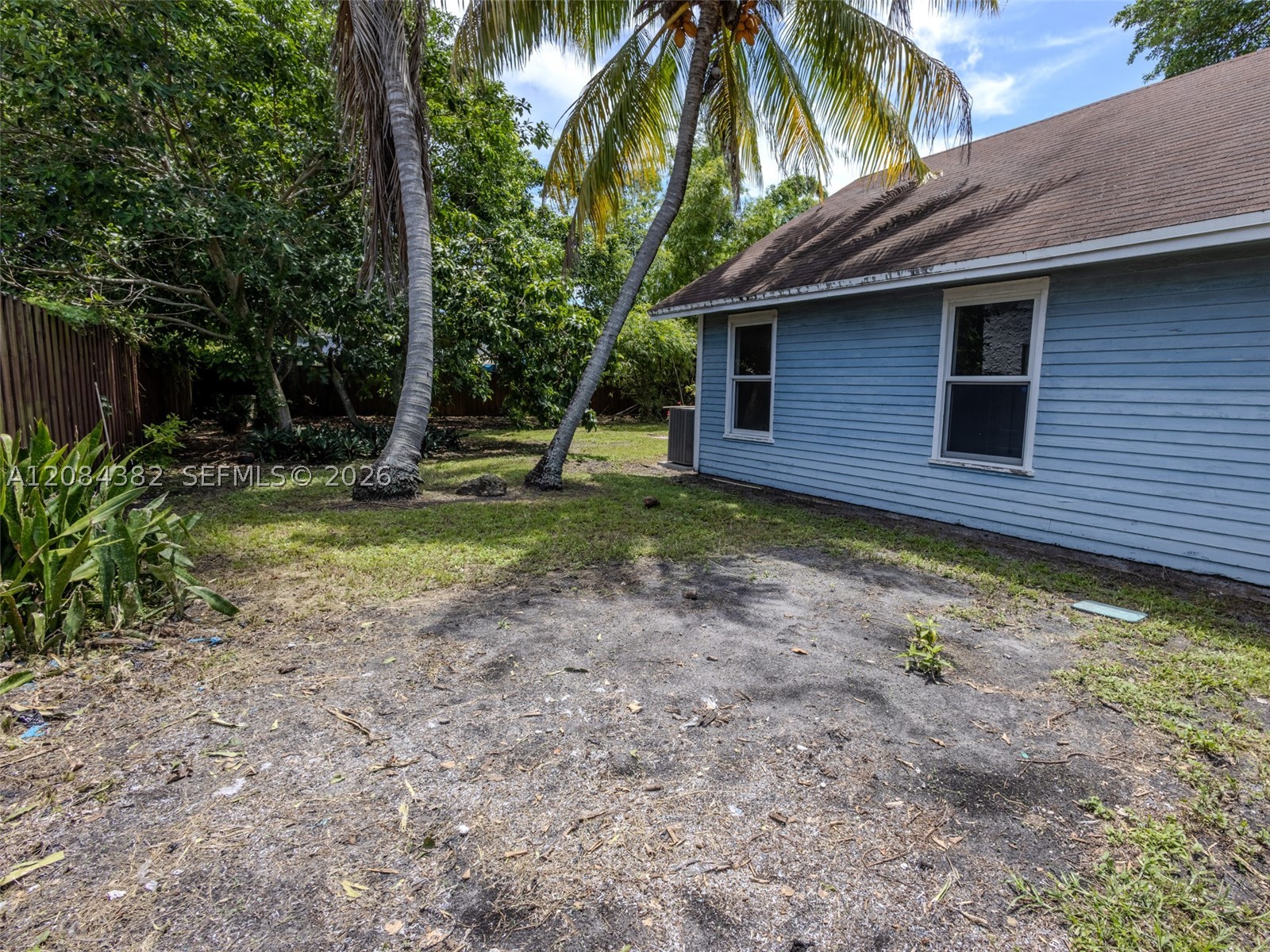 520 NE 129th St, North Miami FL 33161