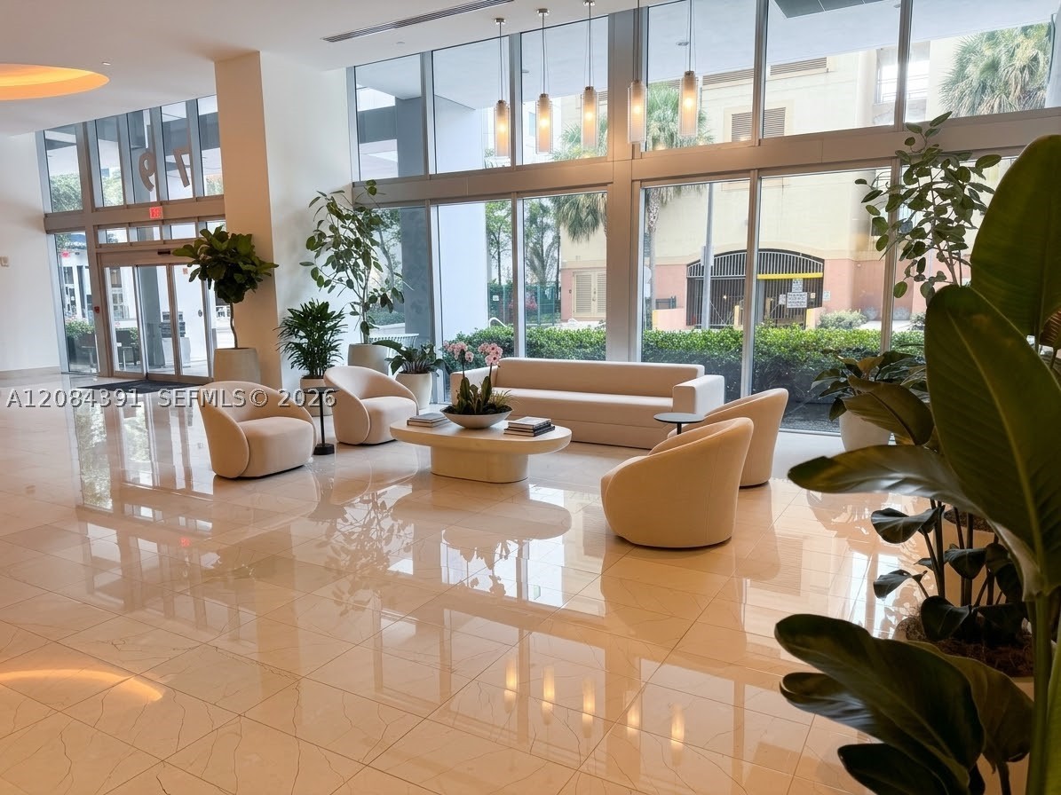 79 SW 12th St #2410-S, Miami FL 33130