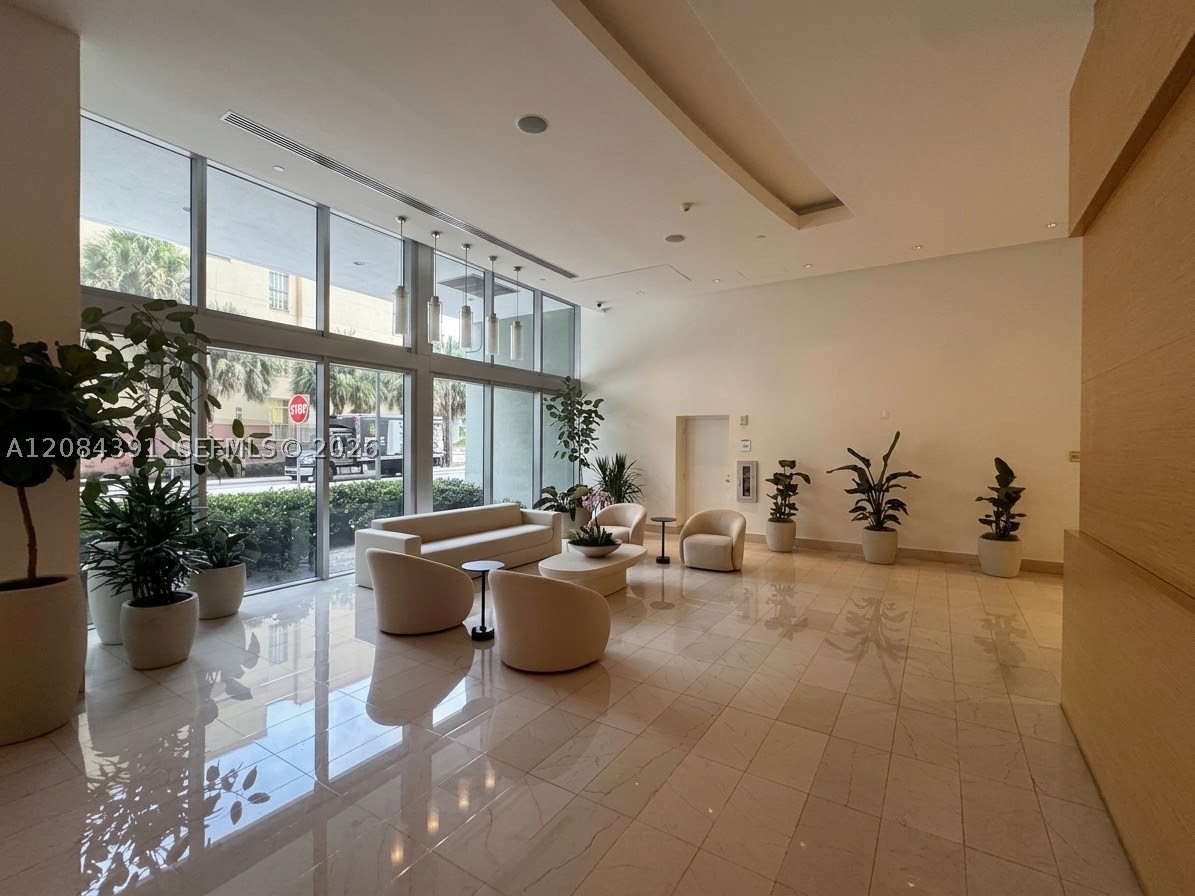 79 SW 12th St #2410-S, Miami FL 33130