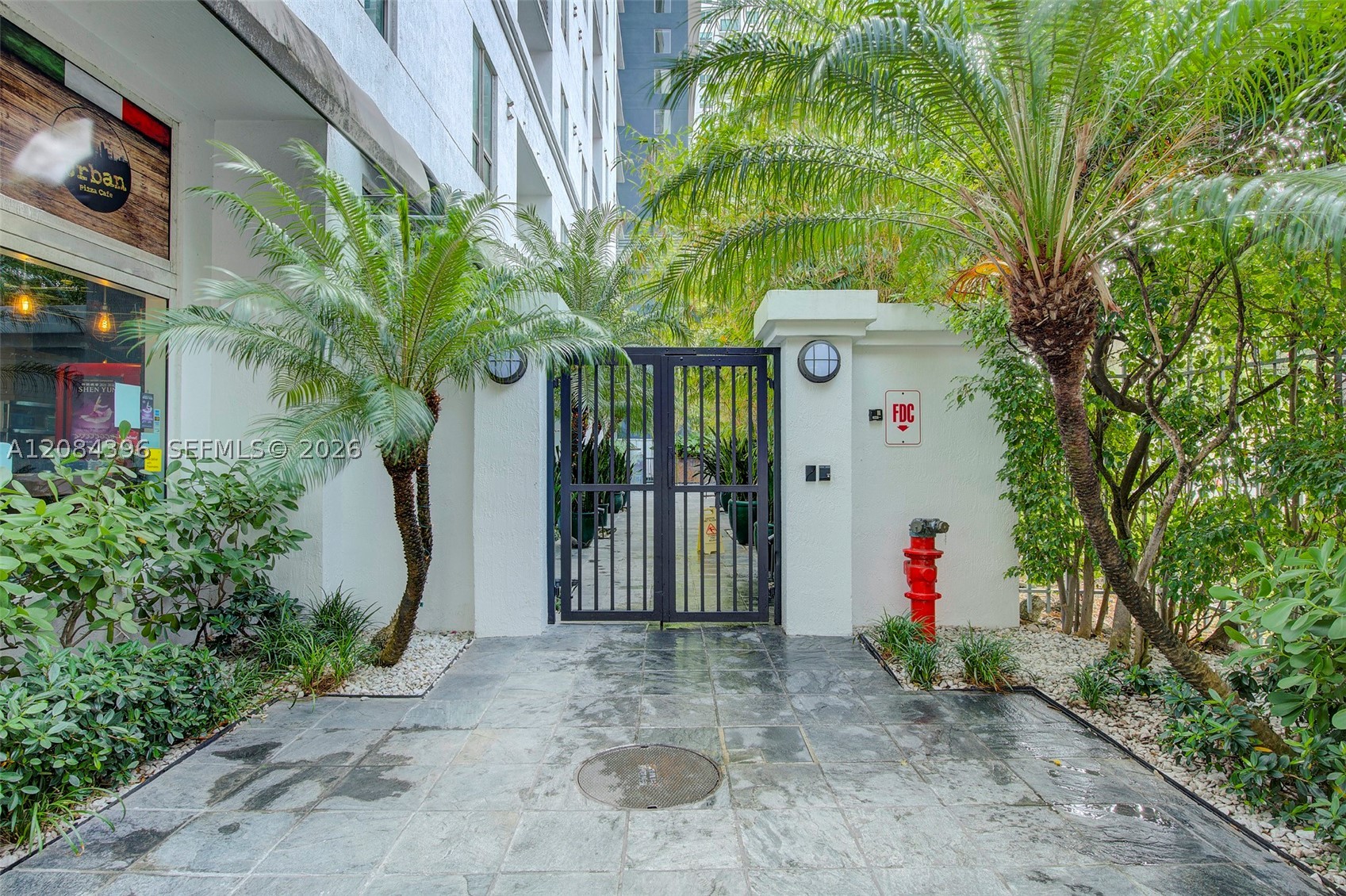 234 NE 3rd St #UPH01, Miami FL 33132