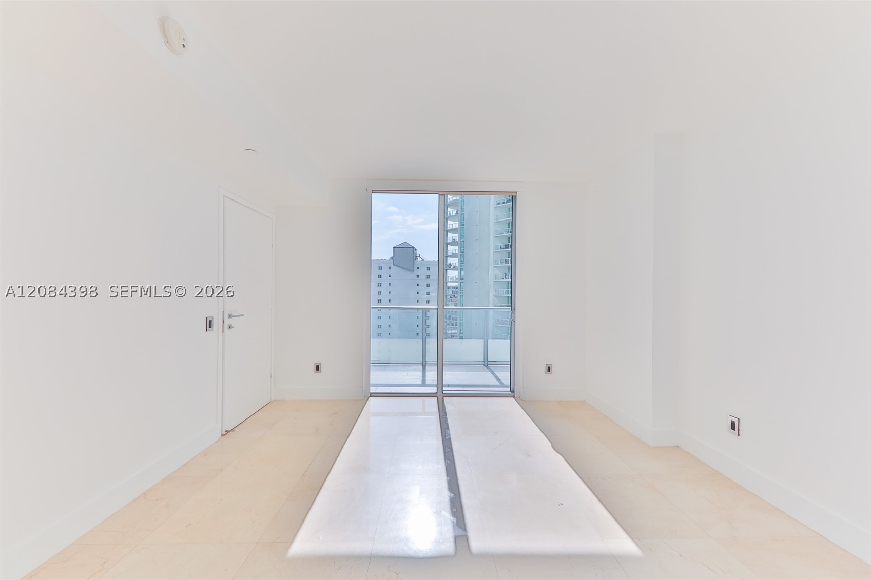 1300 Brickell Bay Dr #1206, Miami FL 33131