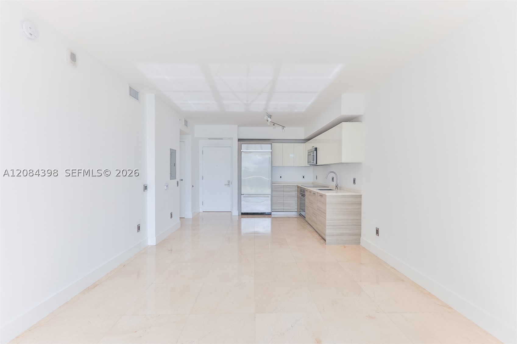 1300 Brickell Bay Dr #1206, Miami FL 33131