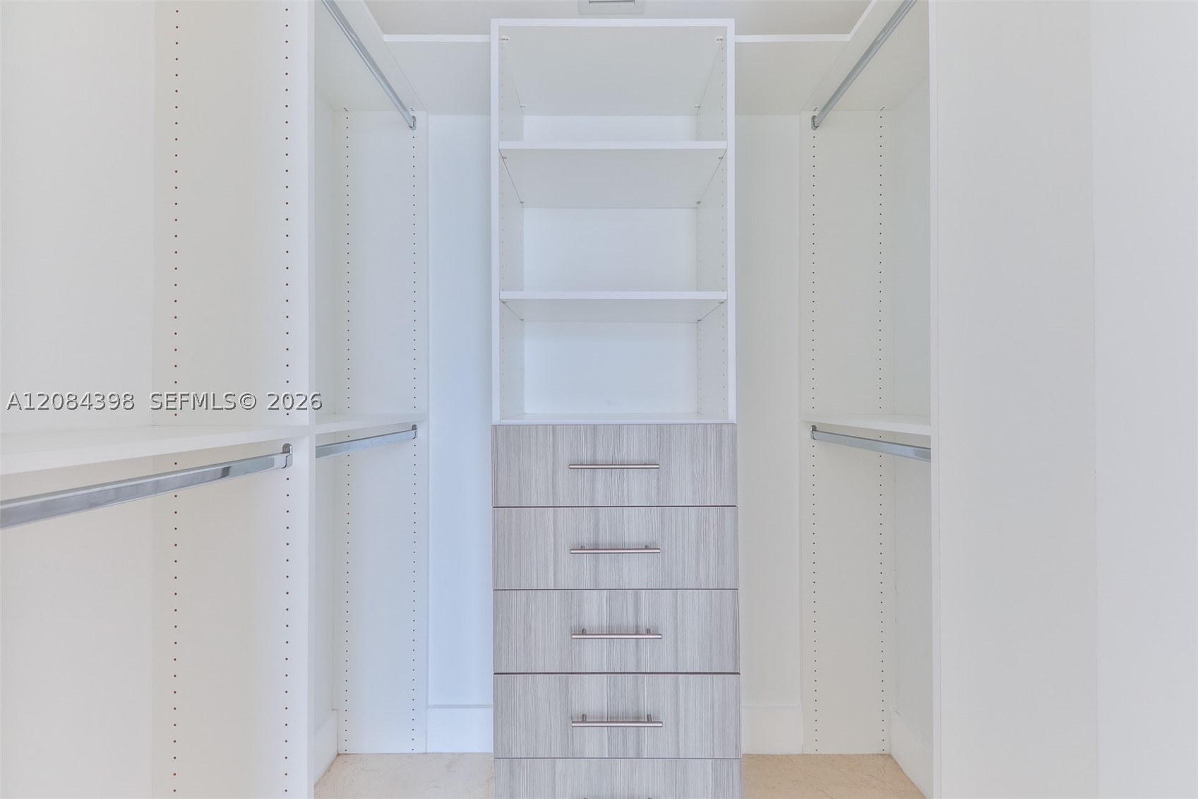 1300 Brickell Bay Dr #1206, Miami FL 33131