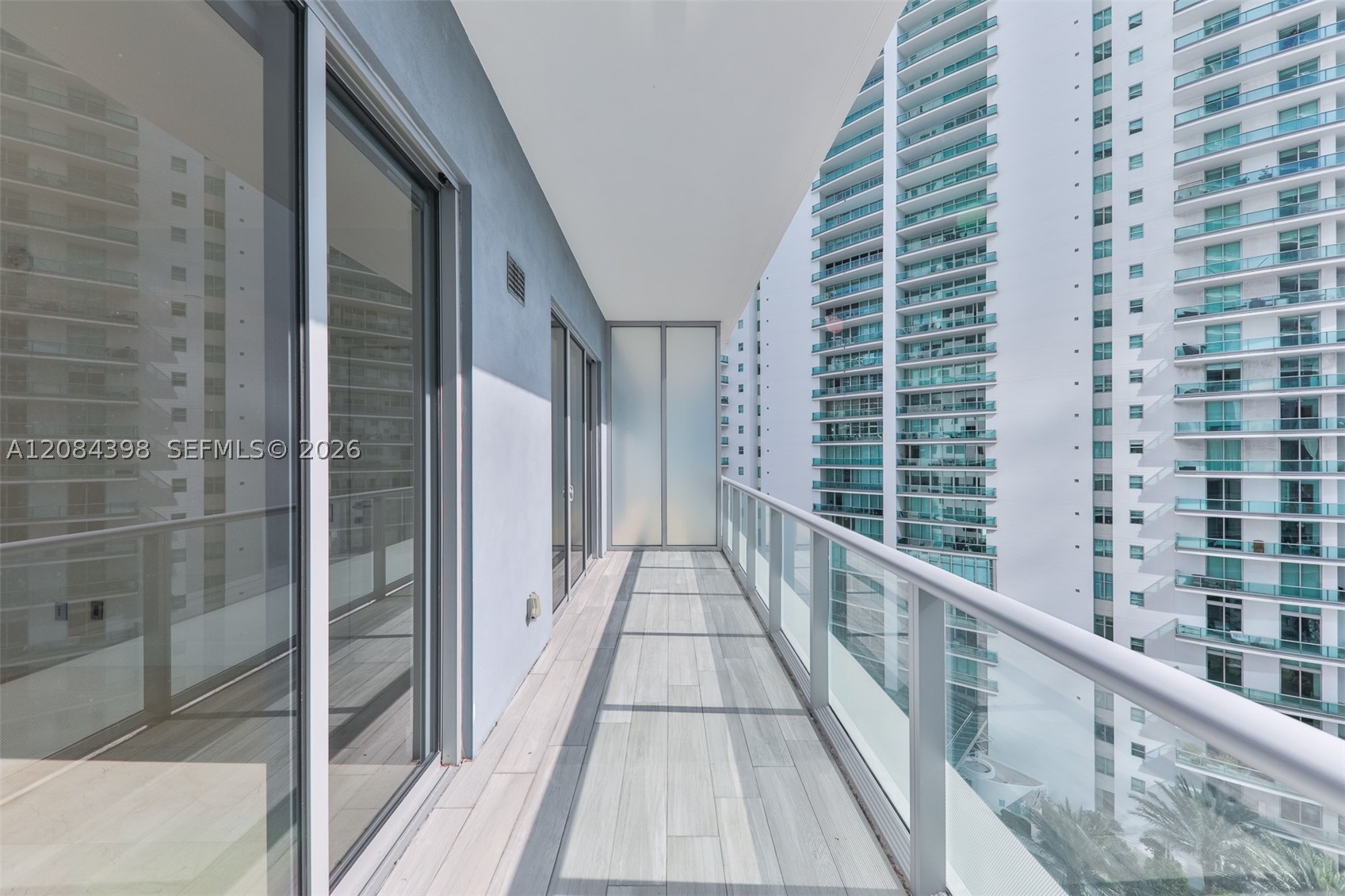 1300 Brickell Bay Dr #1206, Miami FL 33131