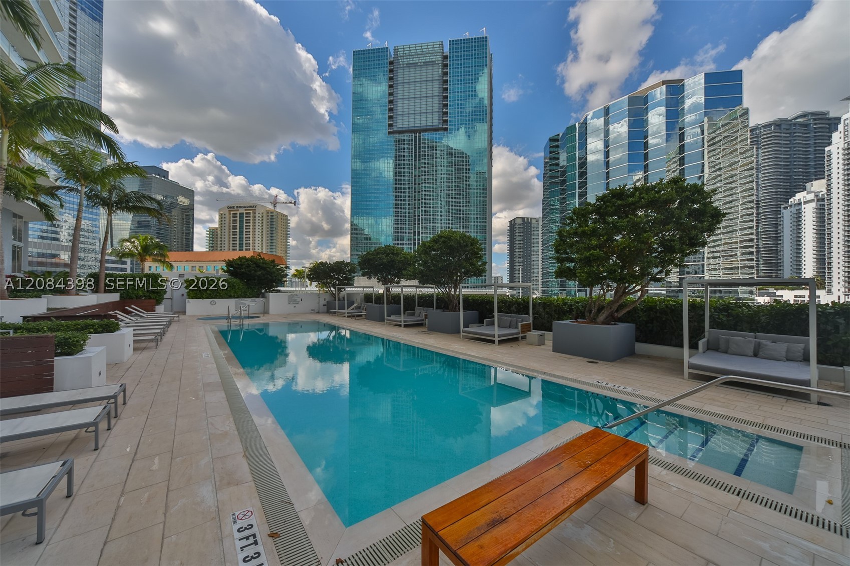 1300 Brickell Bay Dr #1206, Miami FL 33131