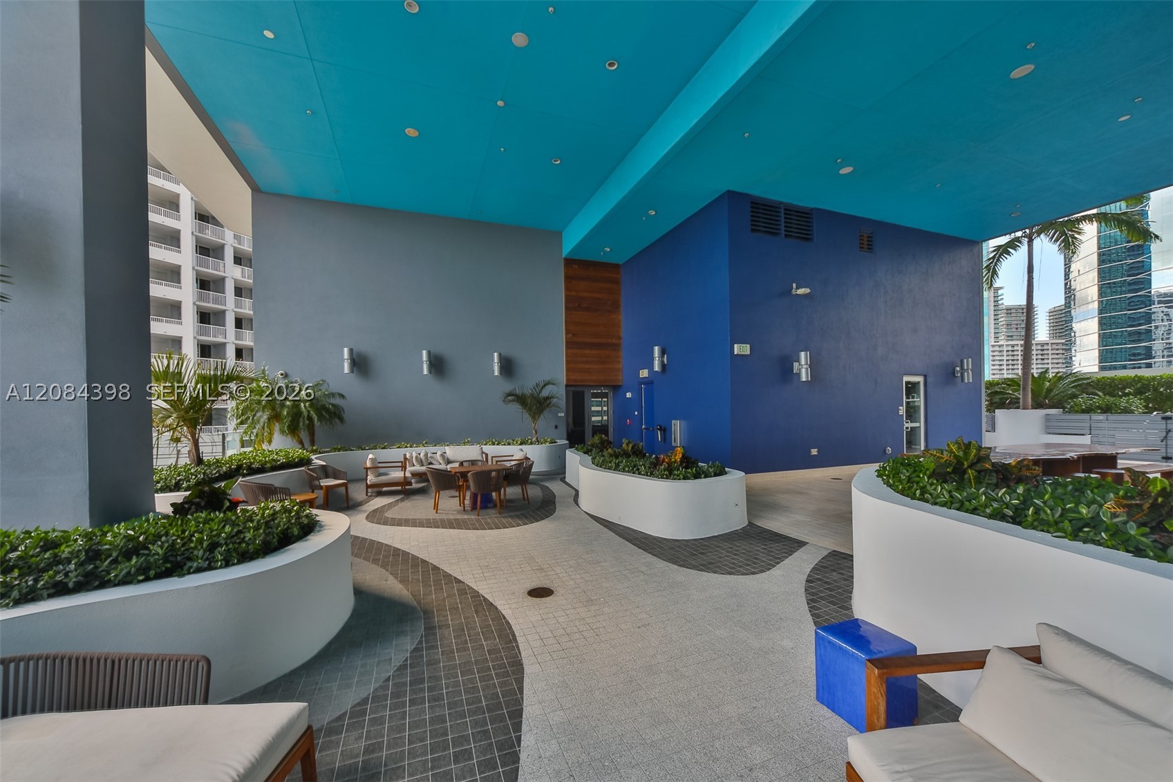 1300 Brickell Bay Dr #1206, Miami FL 33131
