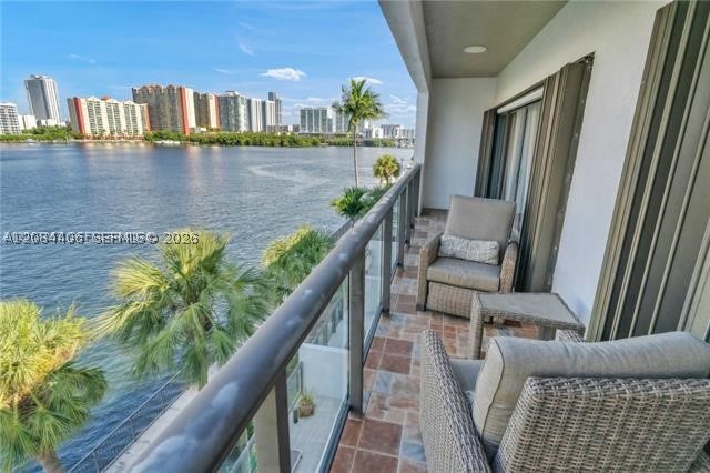 4000 NE 168th St #PH1A, North Miami Beach FL 33160