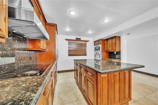 4000 NE 168th St #PH1A, North Miami Beach FL 33160