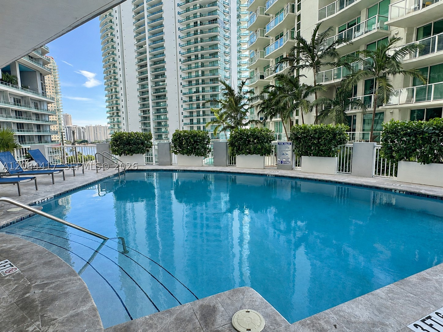 170 SE 14th St #2007, Miami FL 33131