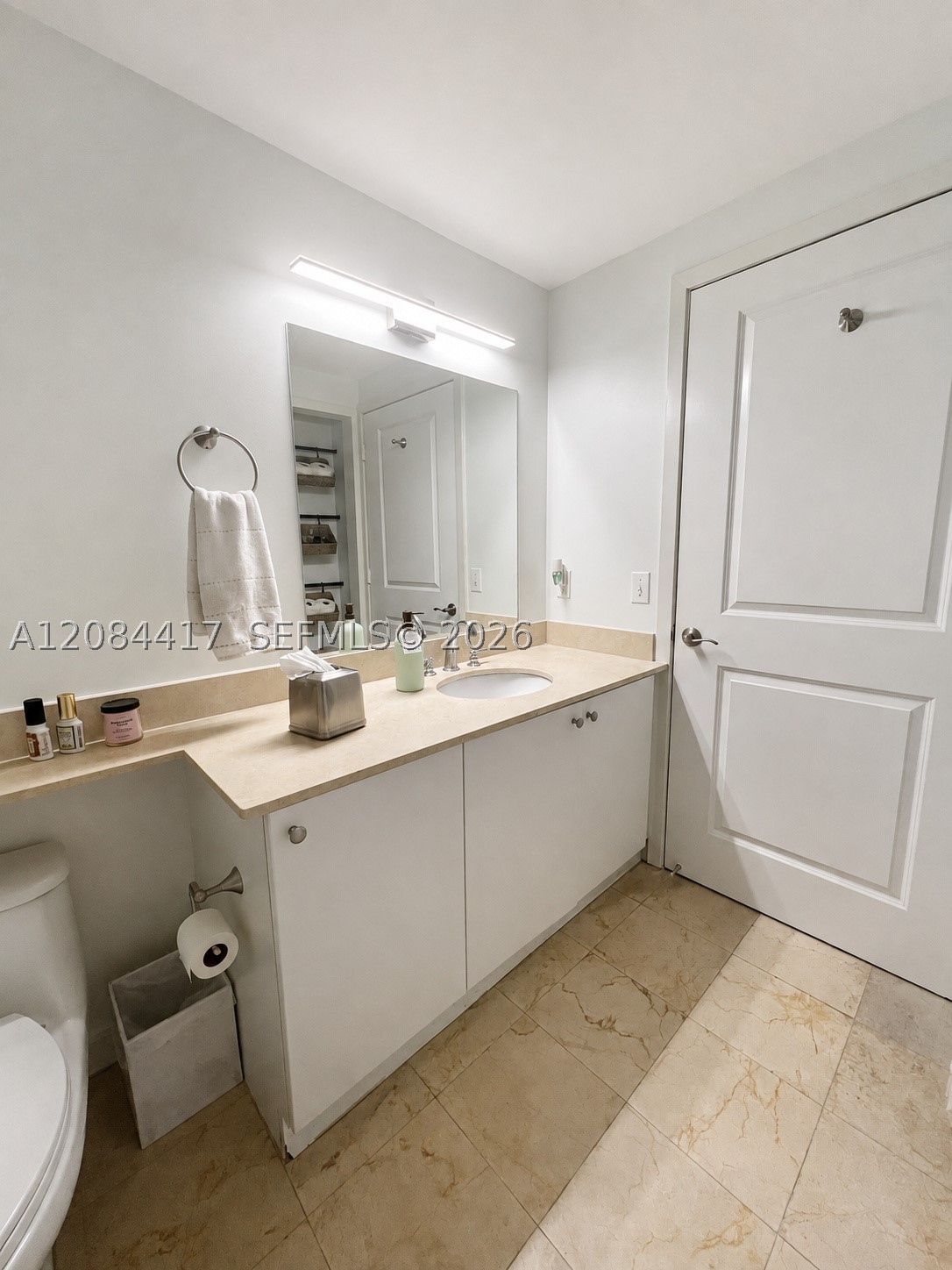 170 SE 14th St #2007, Miami FL 33131