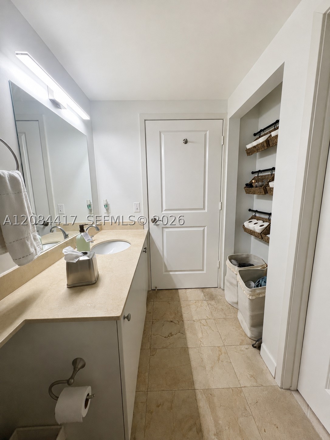 170 SE 14th St #2007, Miami FL 33131