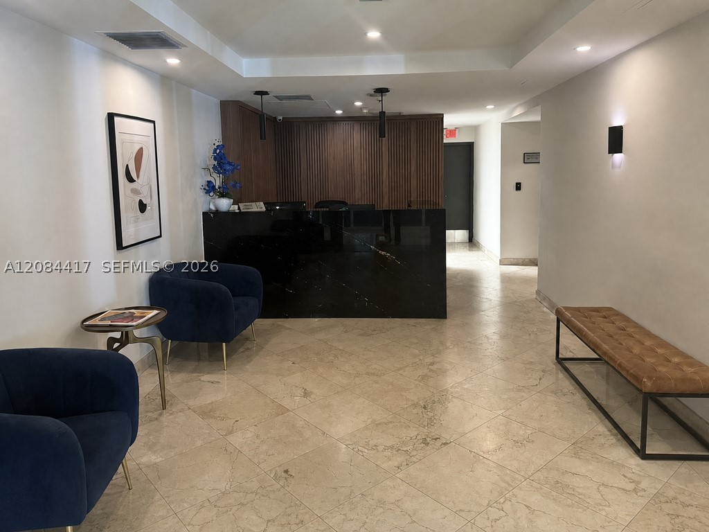 170 SE 14th St #2007, Miami FL 33131