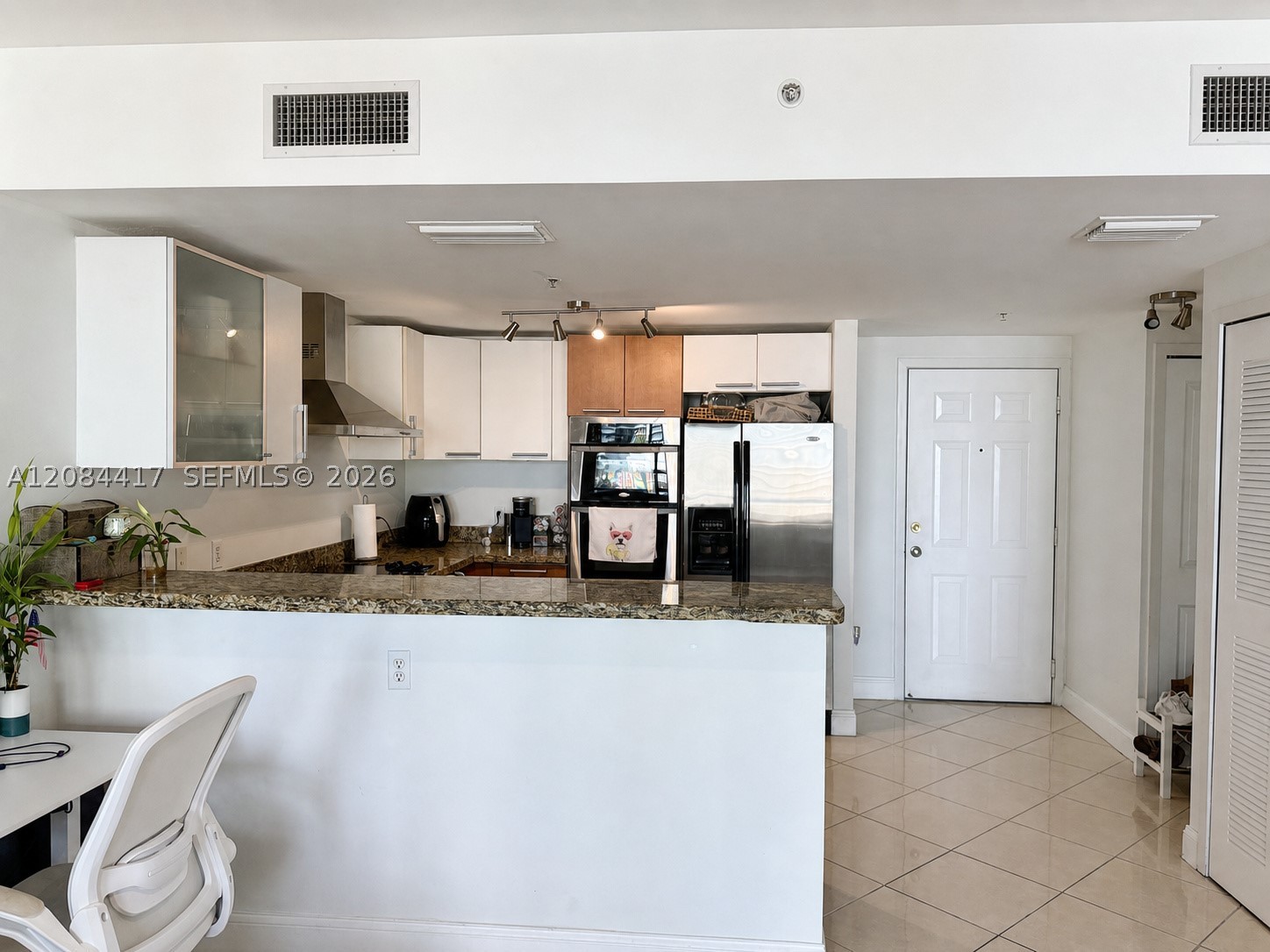 170 SE 14th St #2007, Miami FL 33131