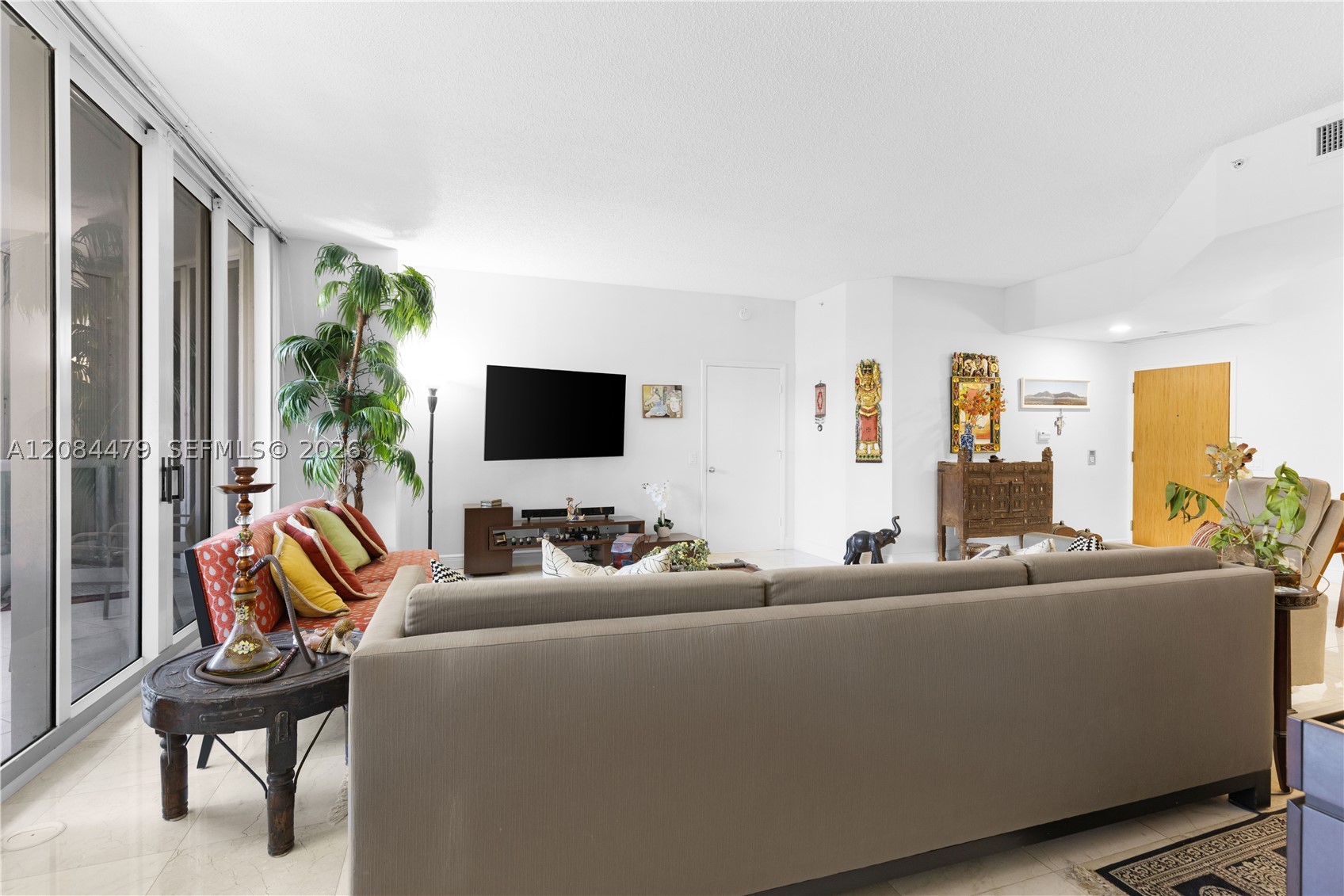 21055 Yacht Club Dr #207, Aventura FL 33180