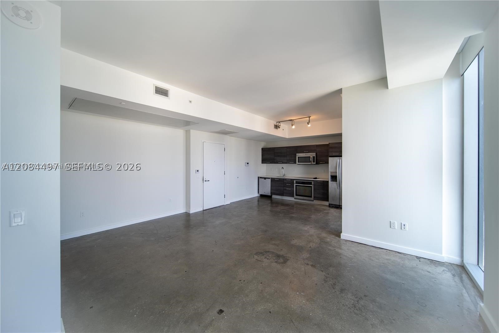 151 SE 1st St #PH08, Miami FL 33131