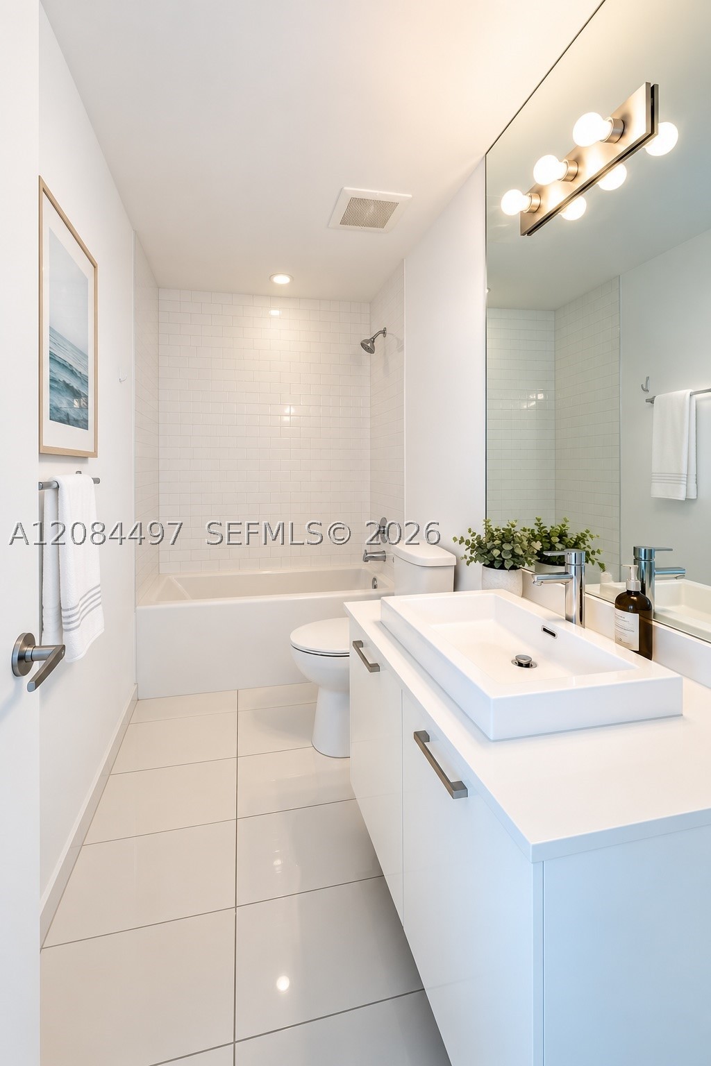 151 SE 1st St #PH08, Miami FL 33131