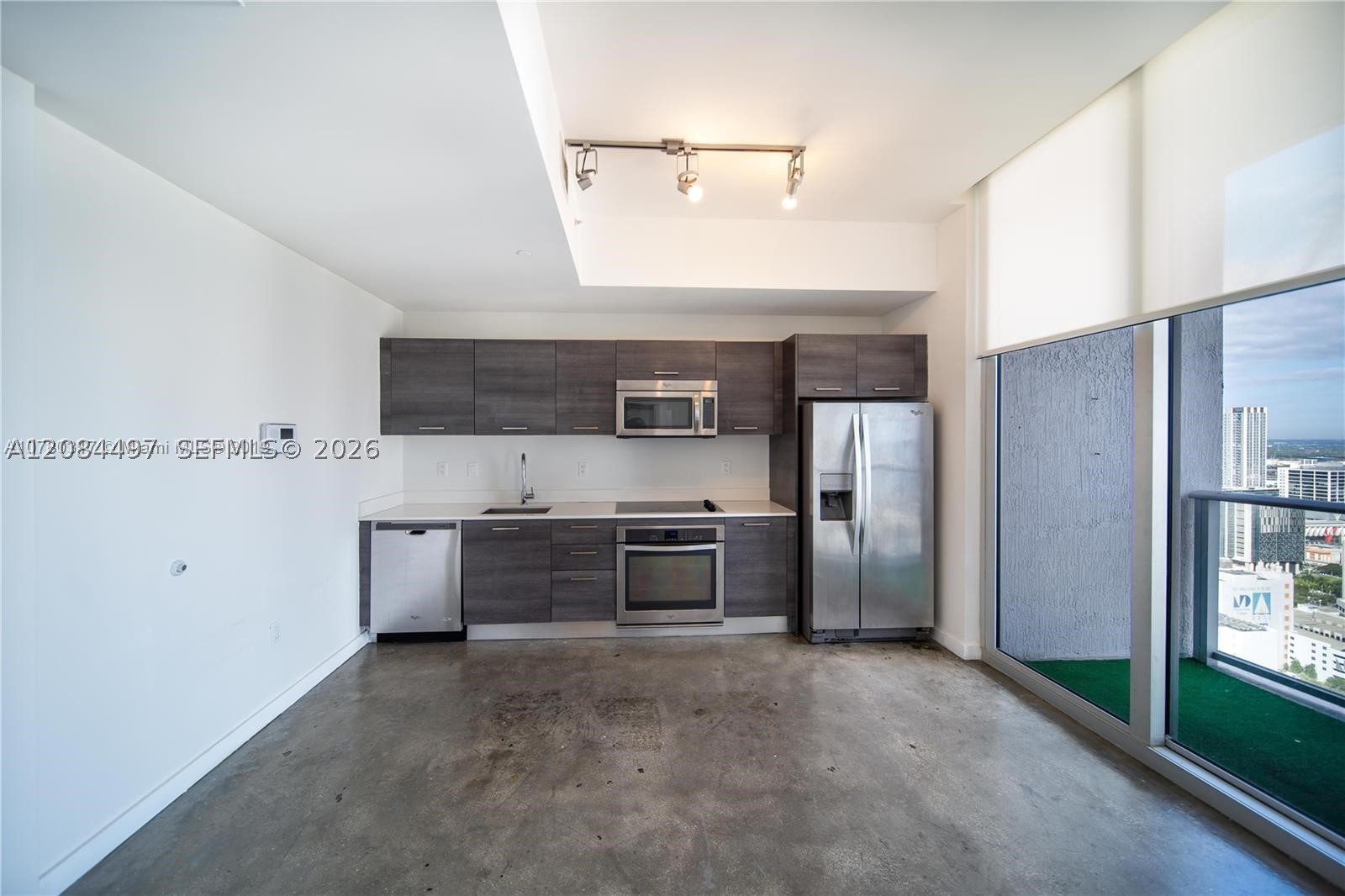 151 SE 1st St #PH08, Miami FL 33131