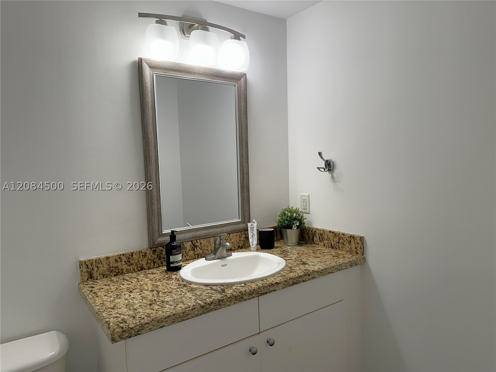 1250 S Miami Ave #2408, Miami FL 33130
