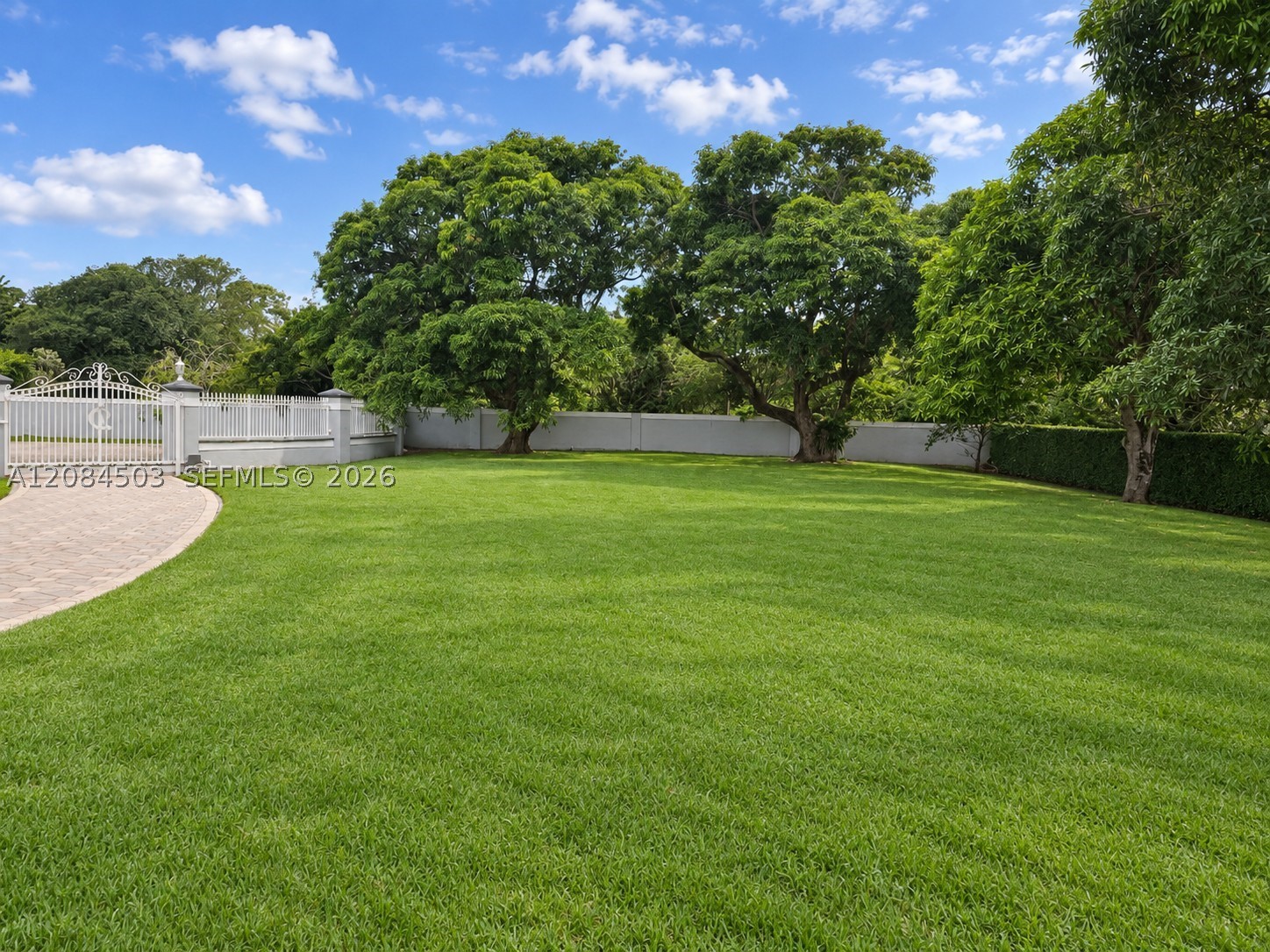 7625 SW 75th Ave, Miami FL 33143