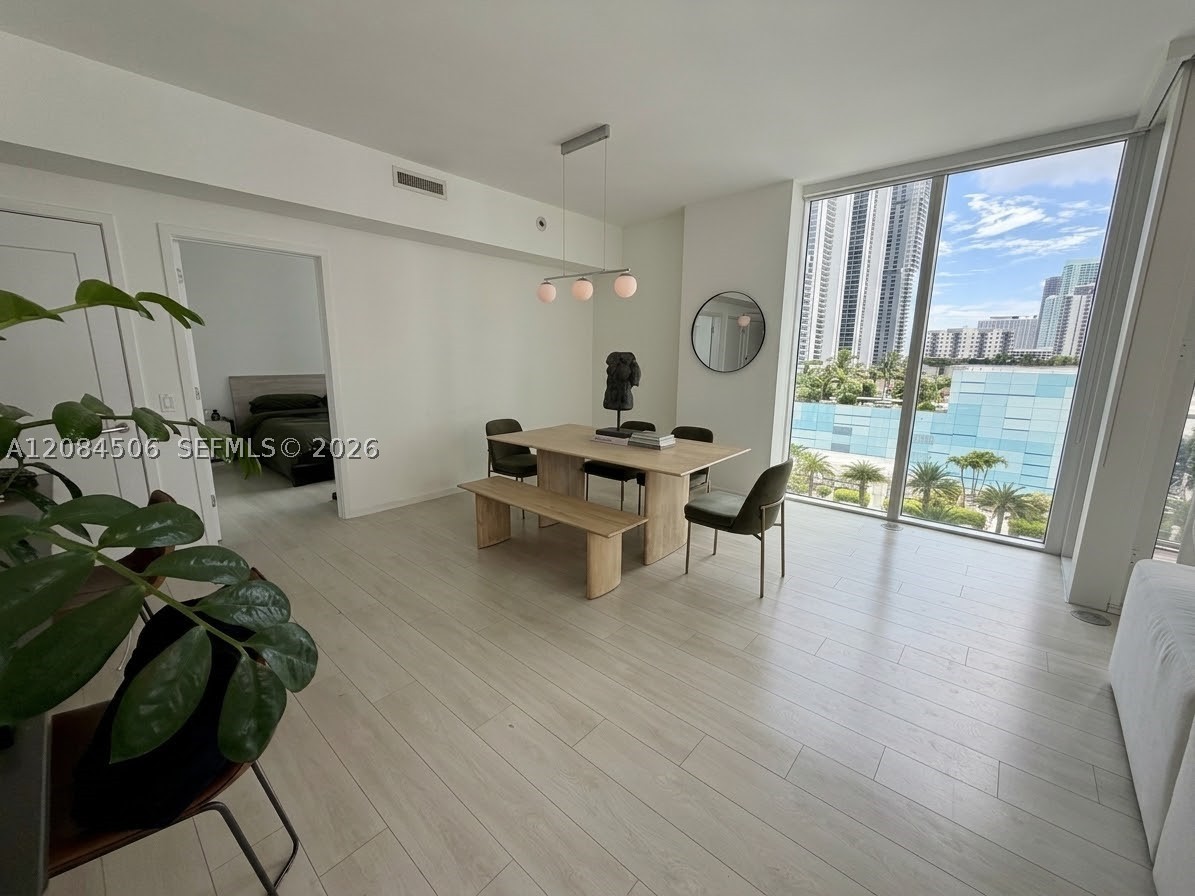 601 NE 27th St #1002, Miami FL 33137