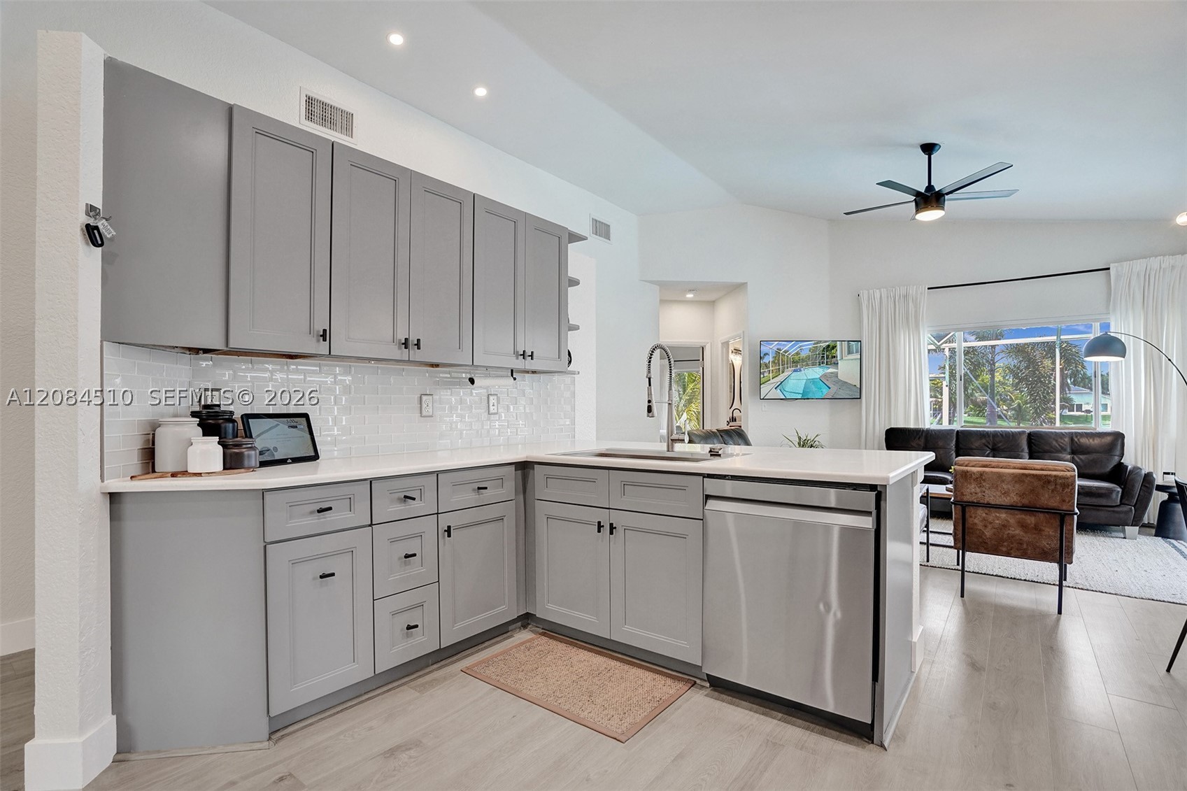 10261 SW 13th St #0, Pembroke Pines FL 33025