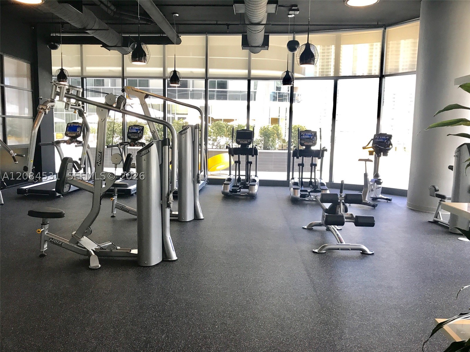 55 SW 9th St #2807, Miami FL 33130