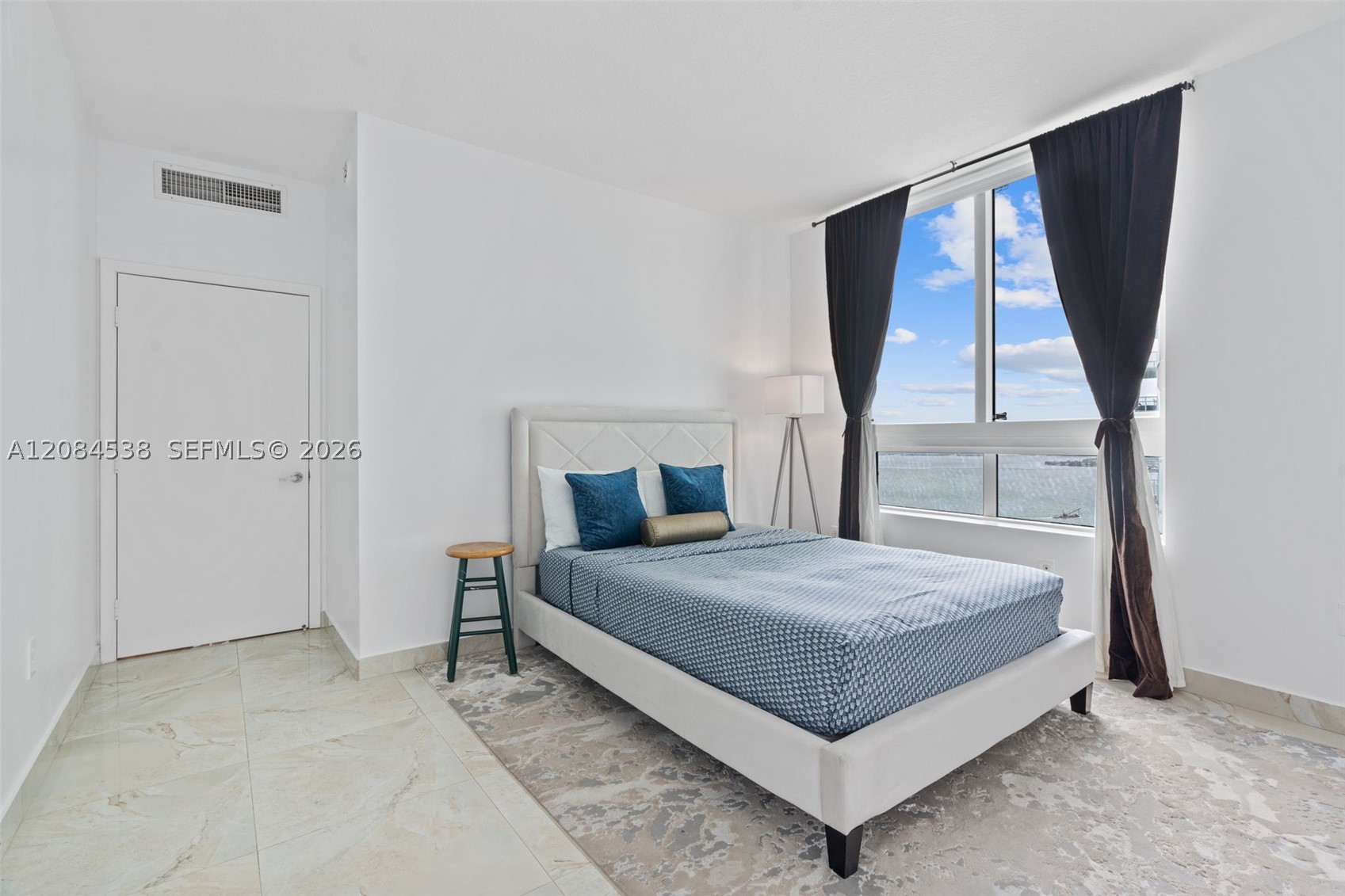 1900 N Bayshore Dr #3315, Miami FL 33132