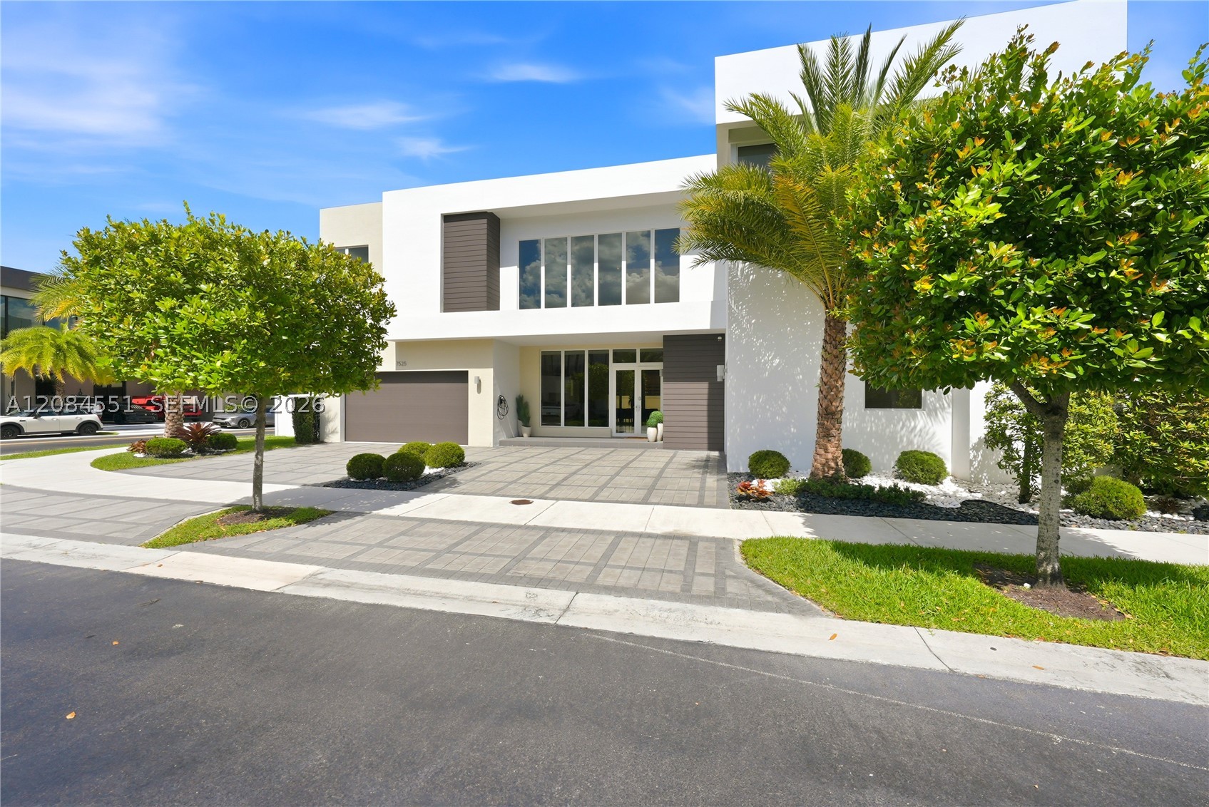 7525 NW 103rd Pl, Doral FL 33178