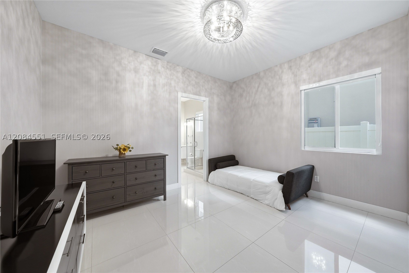 7525 NW 103rd Pl, Doral FL 33178