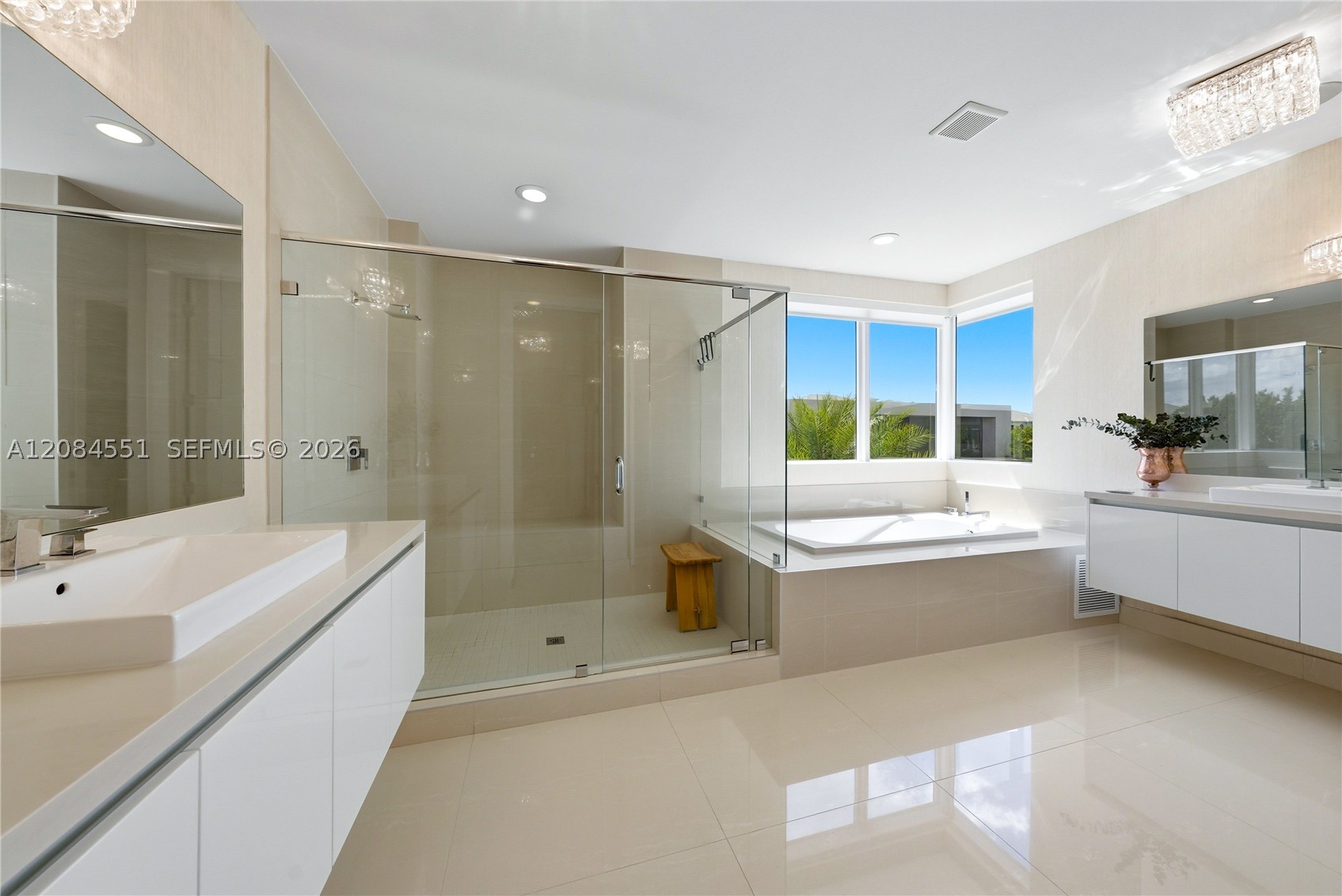 7525 NW 103rd Pl, Doral FL 33178