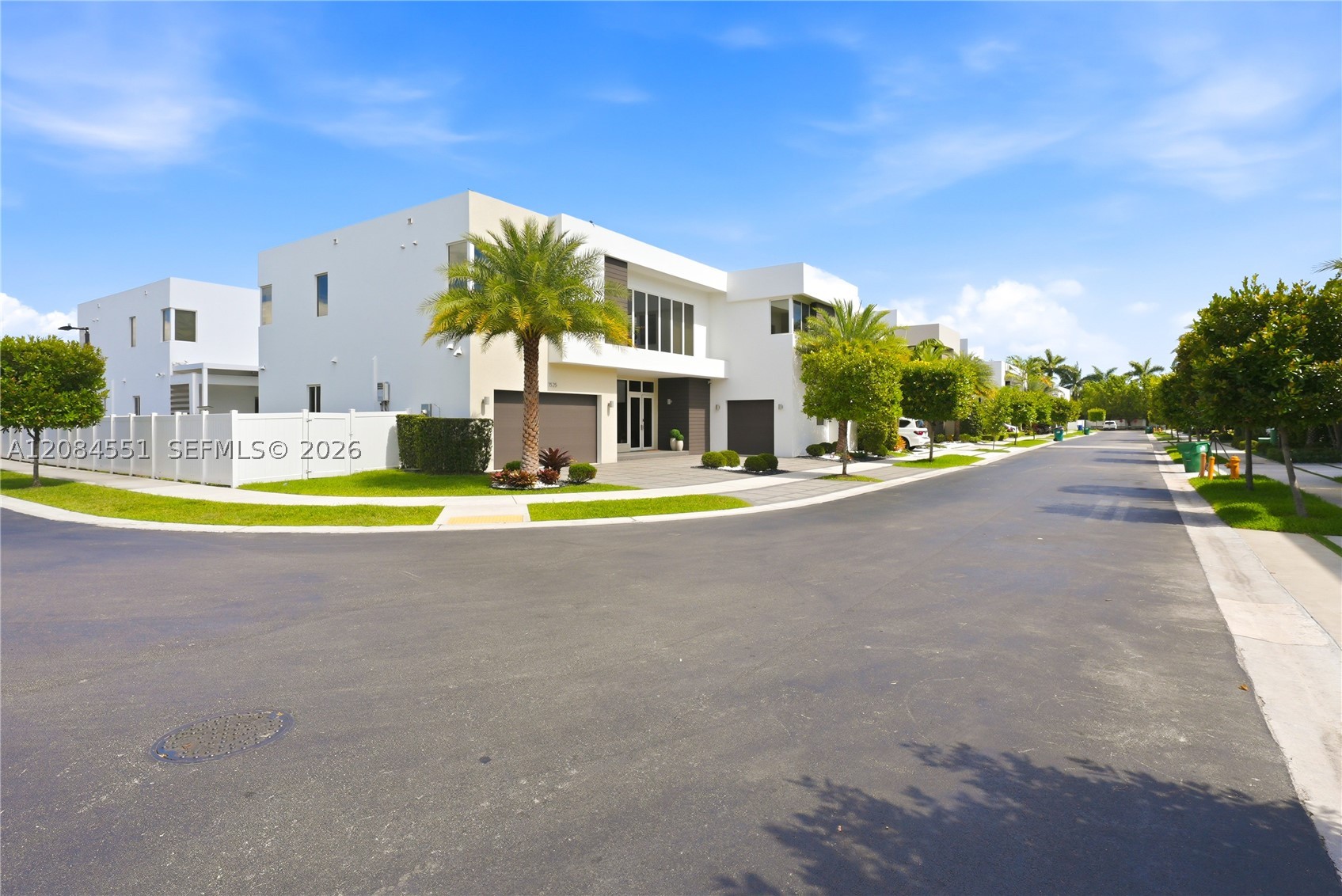 7525 NW 103rd Pl, Doral FL 33178
