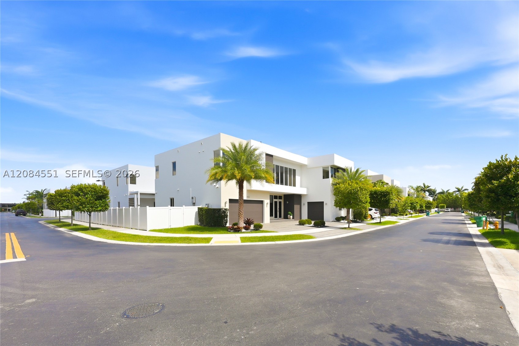7525 NW 103rd Pl, Doral FL 33178