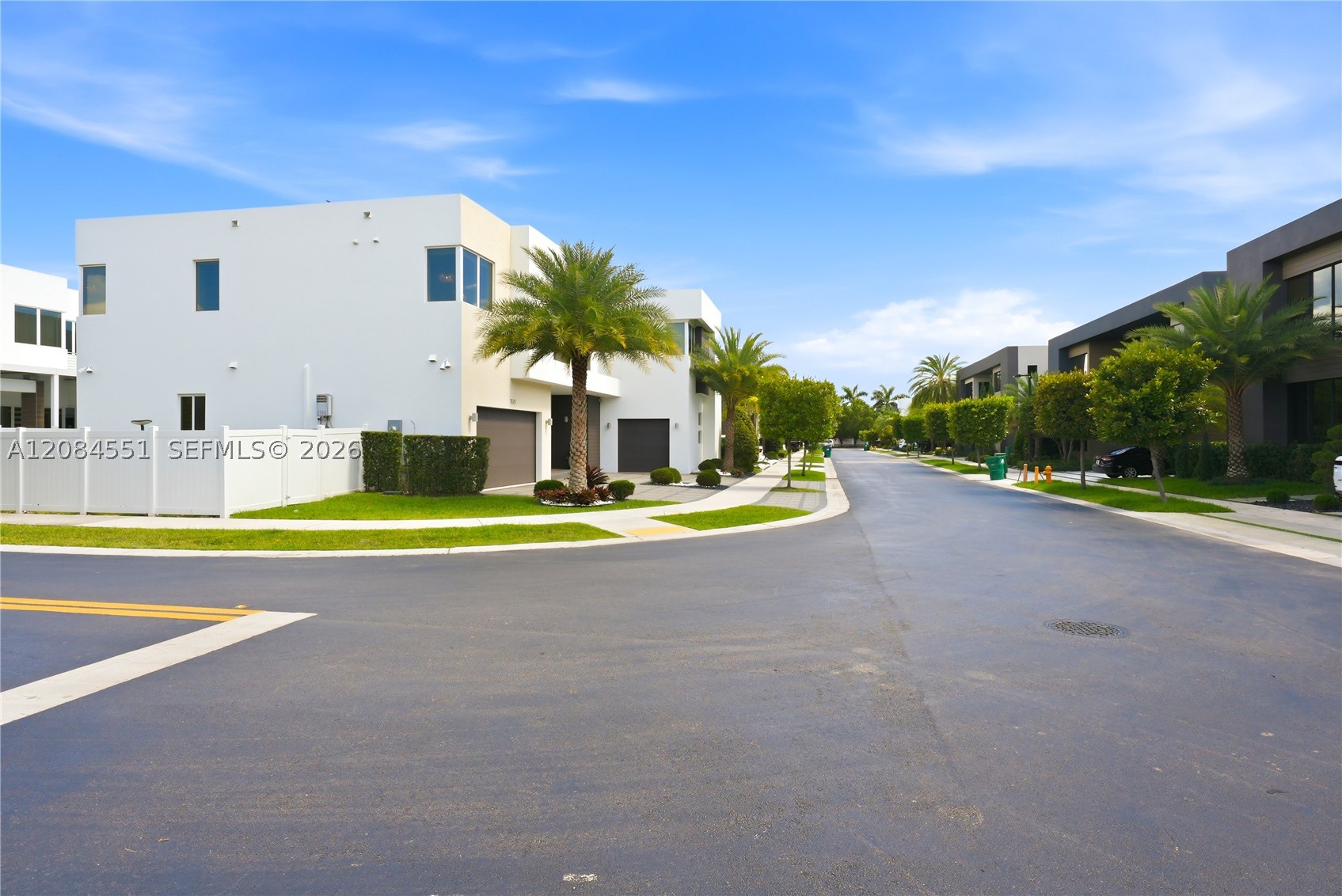7525 NW 103rd Pl, Doral FL 33178