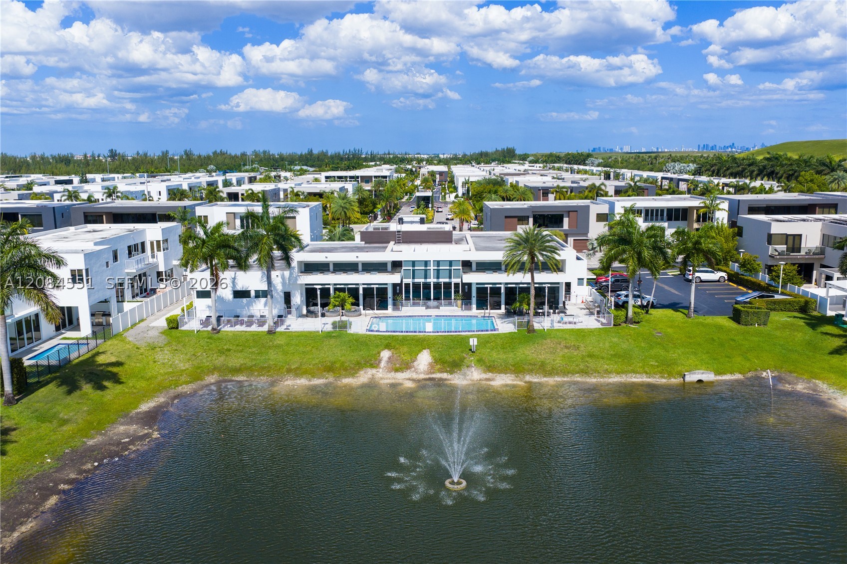 7525 NW 103rd Pl, Doral FL 33178