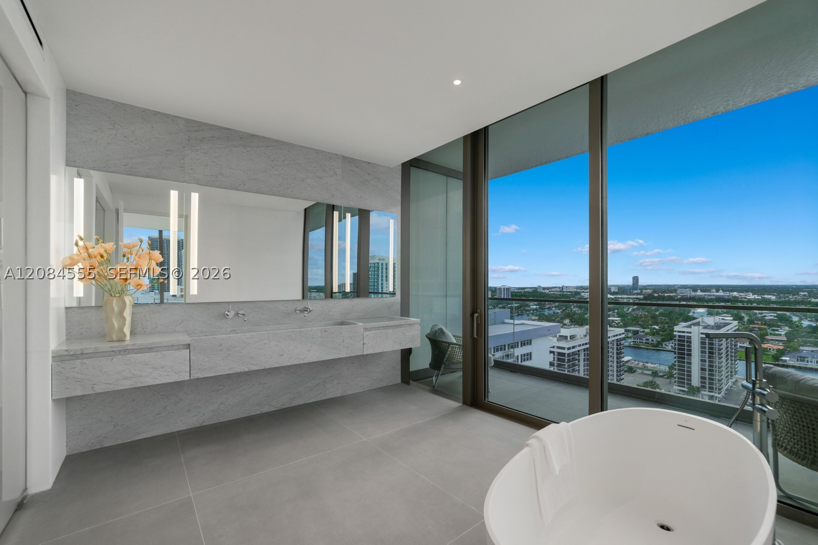 2000 S Ocean Dr #22A, Hallandale Beach FL 33009