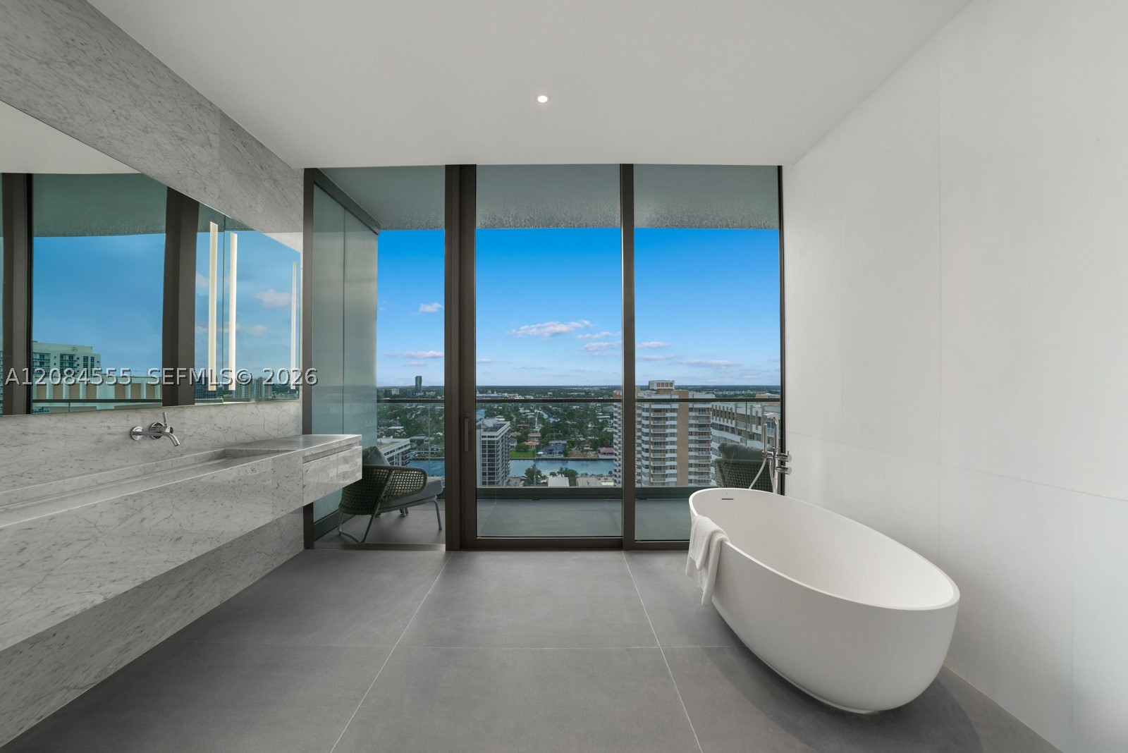 2000 S Ocean Dr #22A, Hallandale Beach FL 33009