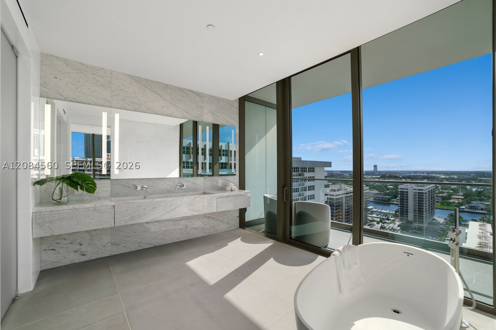 2000 S Ocean Dr #19A, Hallandale Beach FL 33009